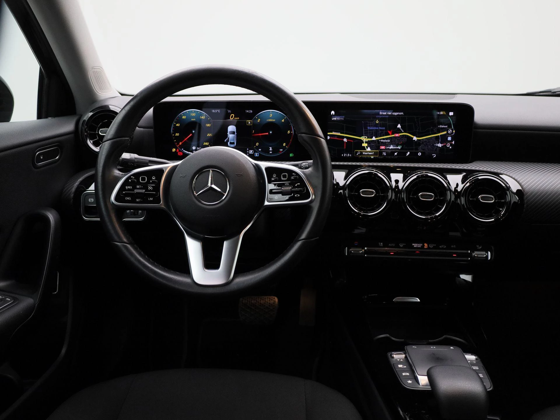 Mercedes-Benz-A-Klasse-image-6