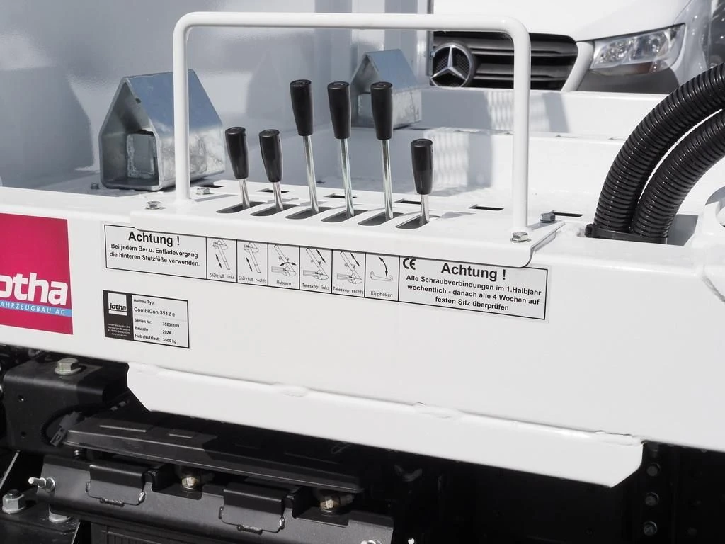 FUSO-Canter-image-11