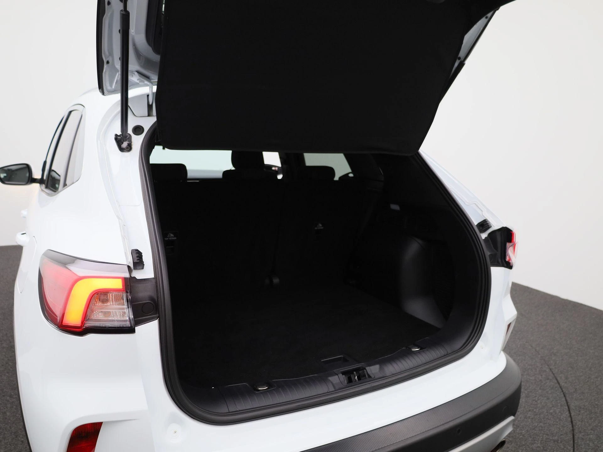 Ford-Kuga-image-11