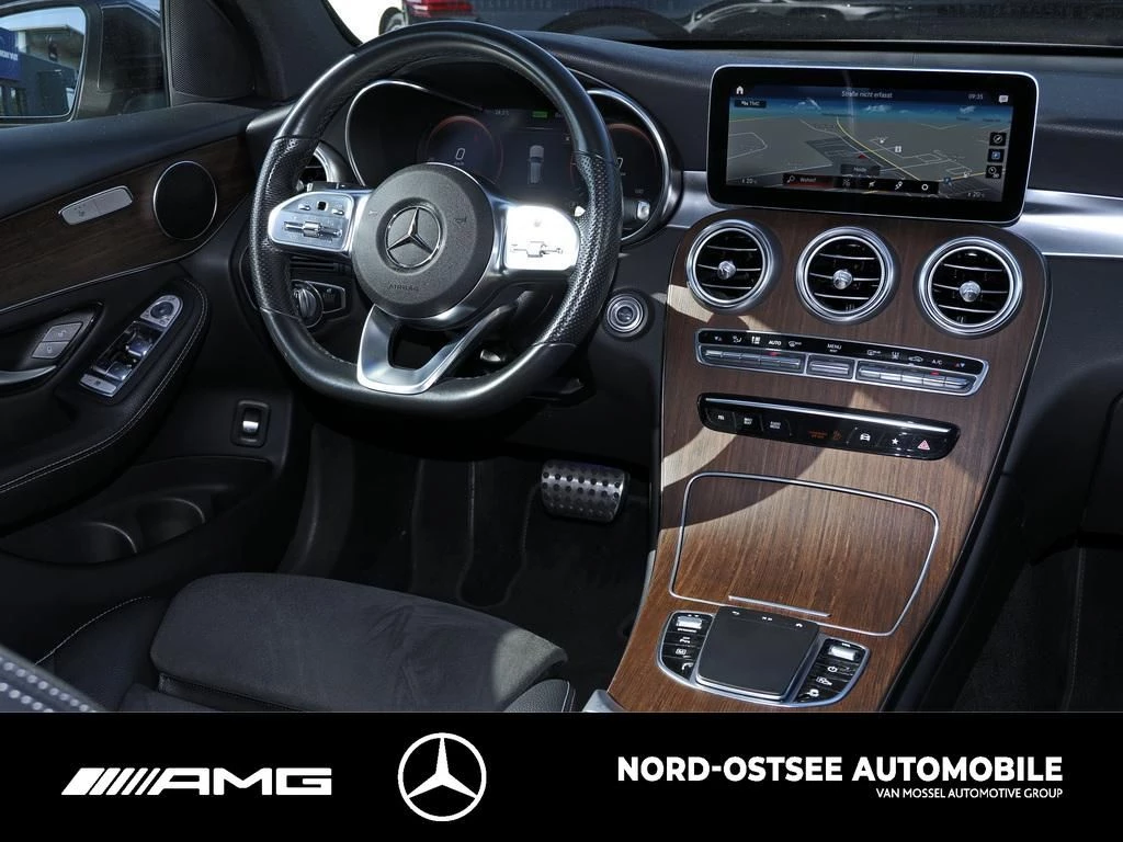 Mercedes-Benz GLC 300 de 4M AMG PANO 360 TOTWINKEL SPUR LED AMG Line