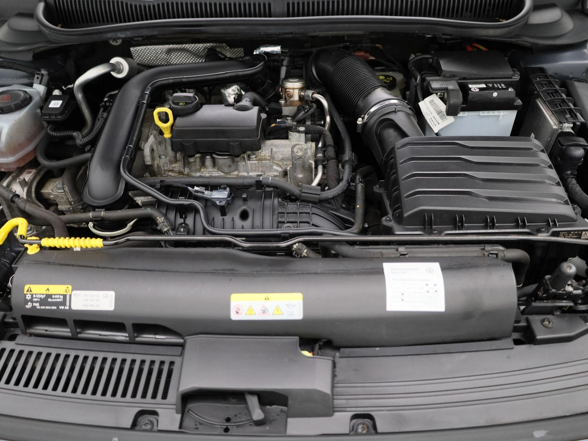 Volkswagen-Polo-image-27