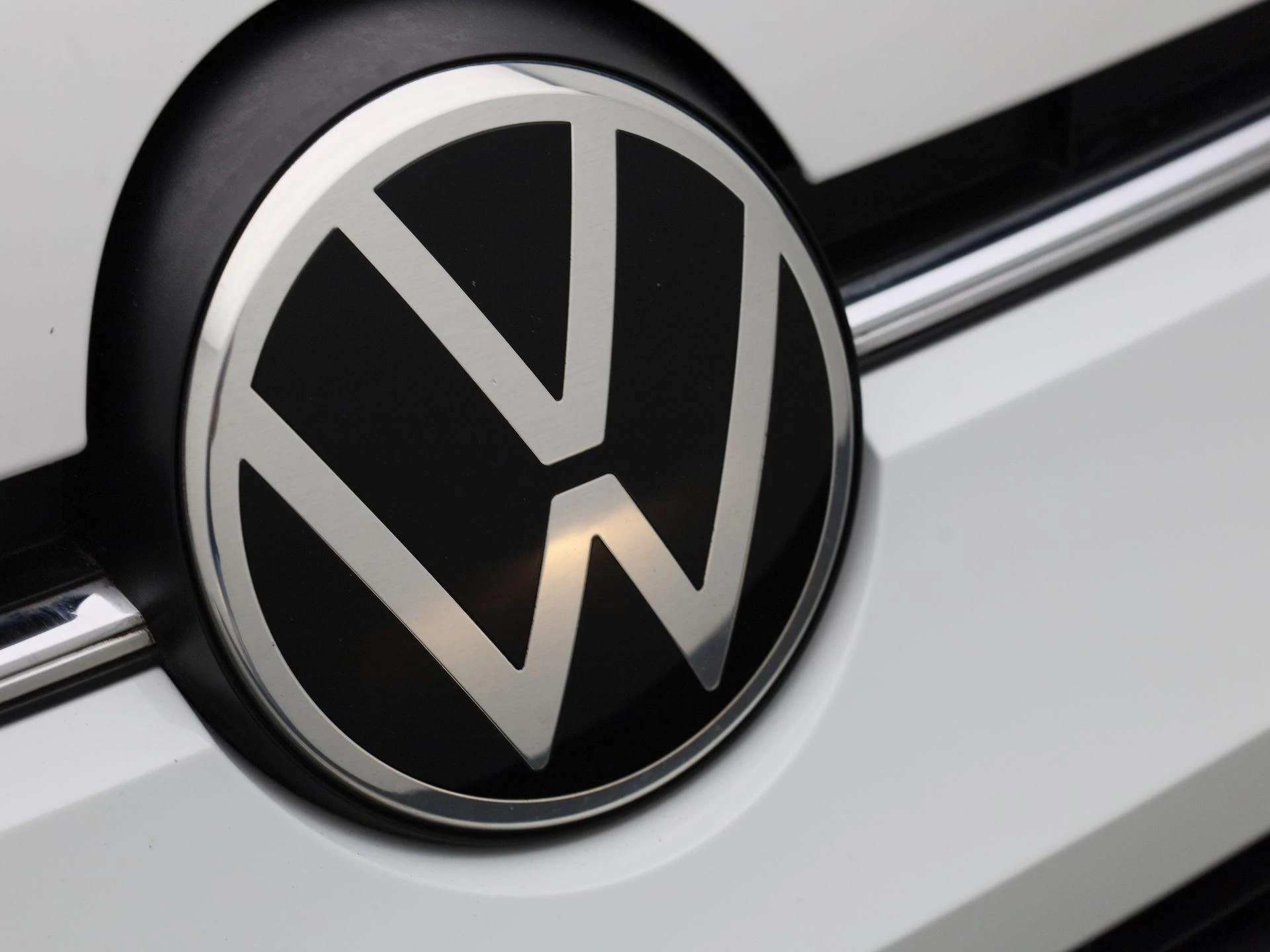 Volkswagen-up!-image-25