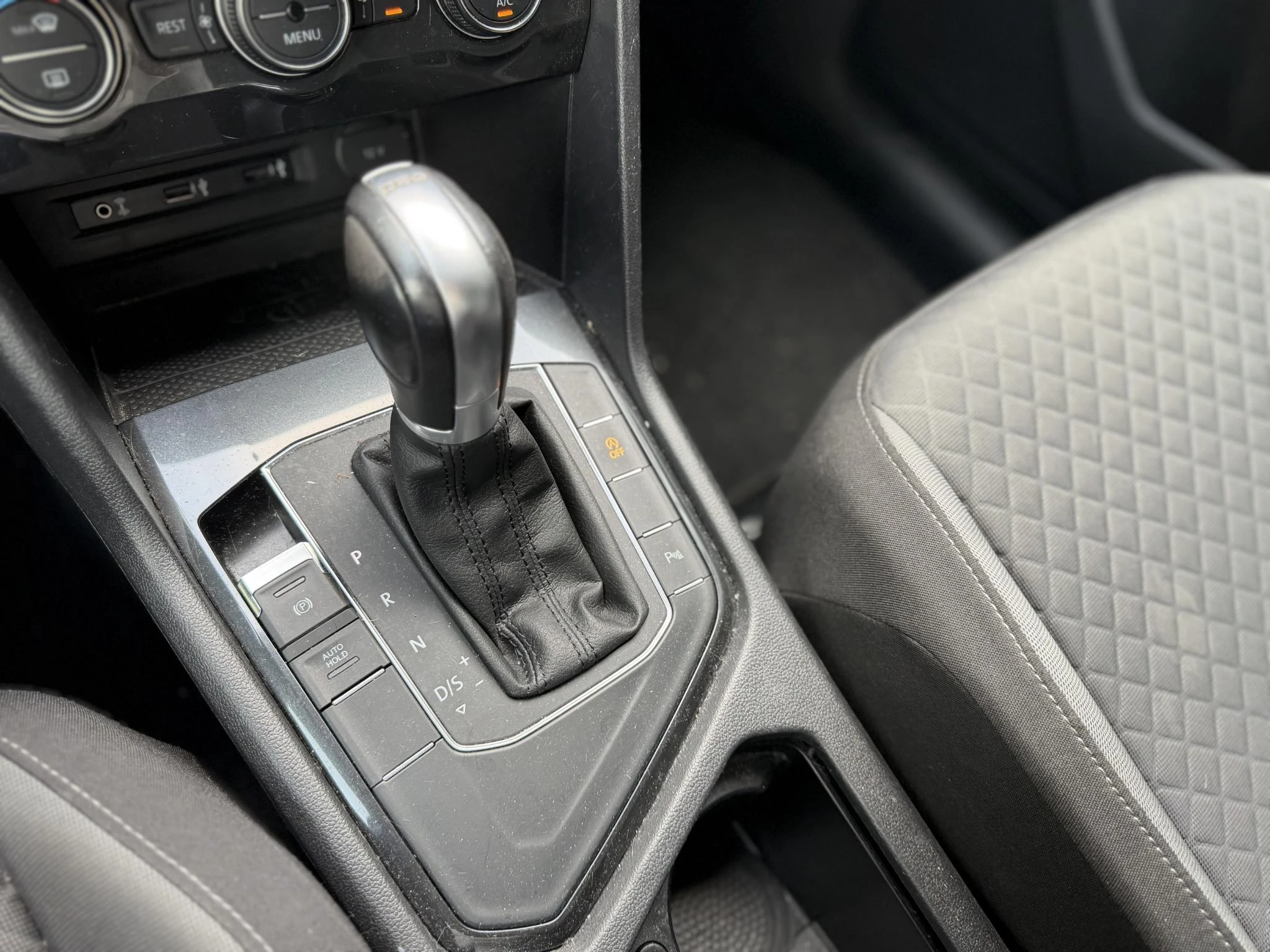 Volkswagen-Tiguan-image-8