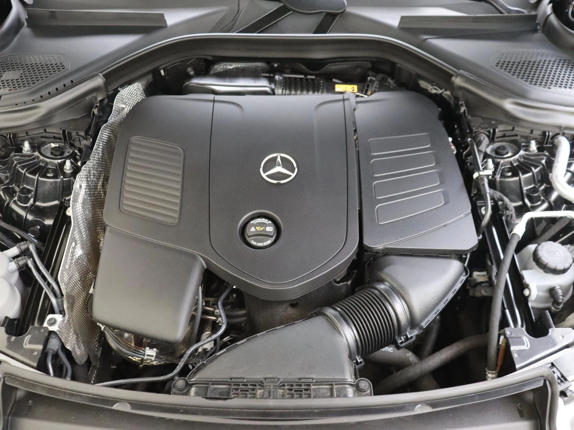 Mercedes-Benz-GLC-image-2