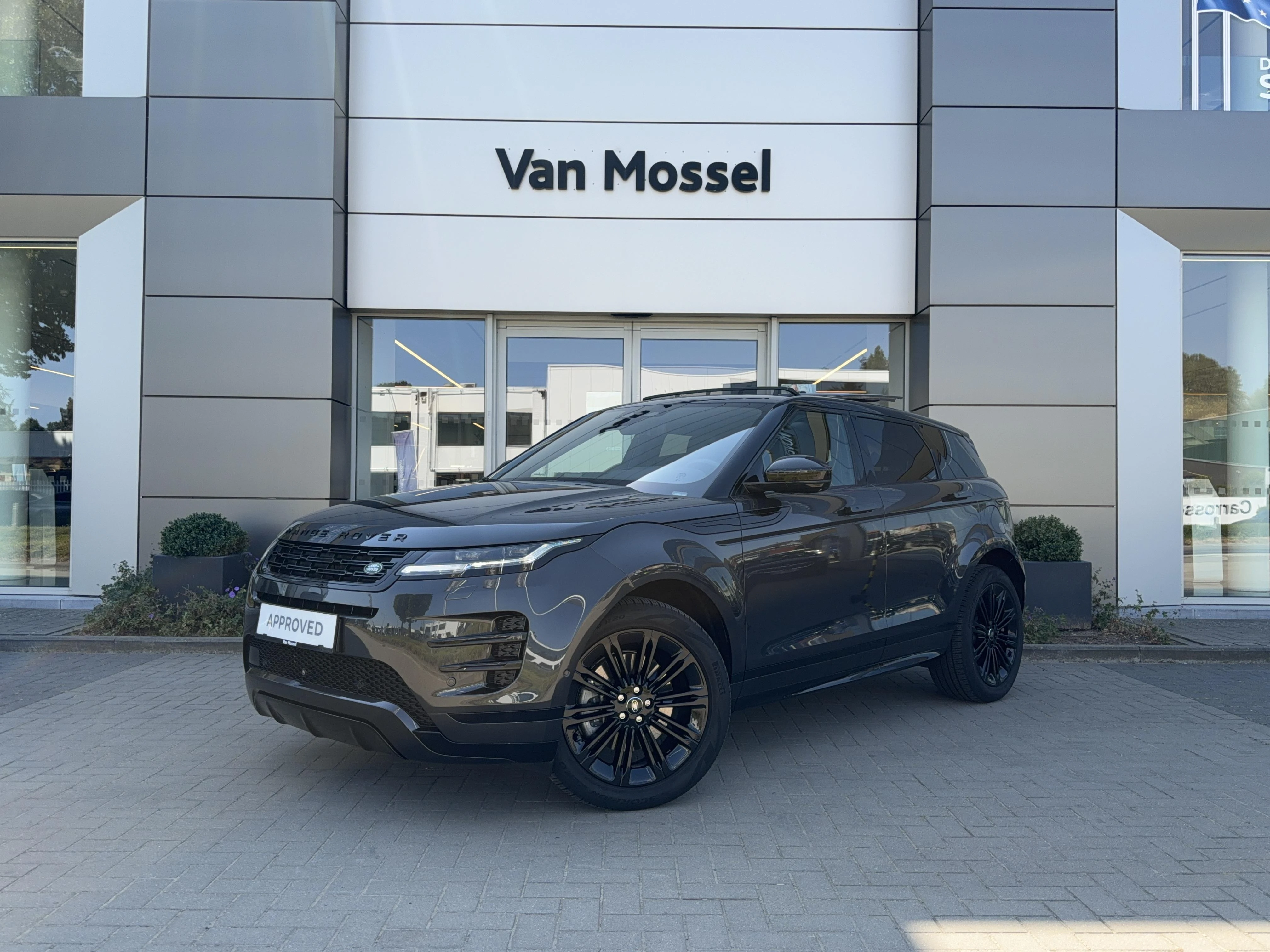 Land Rover-Range Rover Evoque-image-0