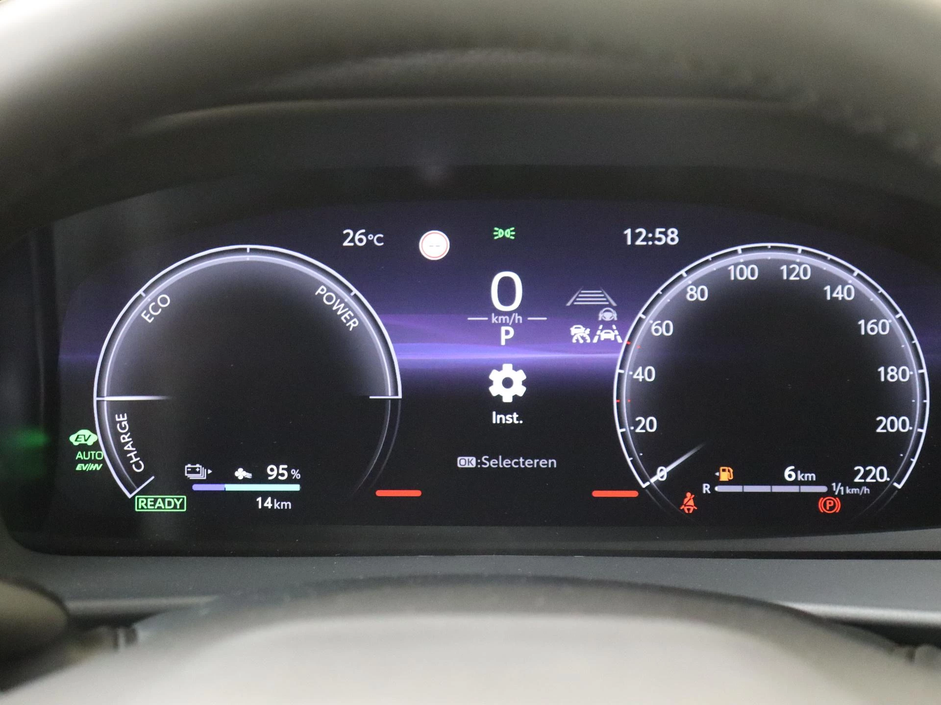 Toyota C-HR 2.0 Plug-in Hybrid 220 Business Plus