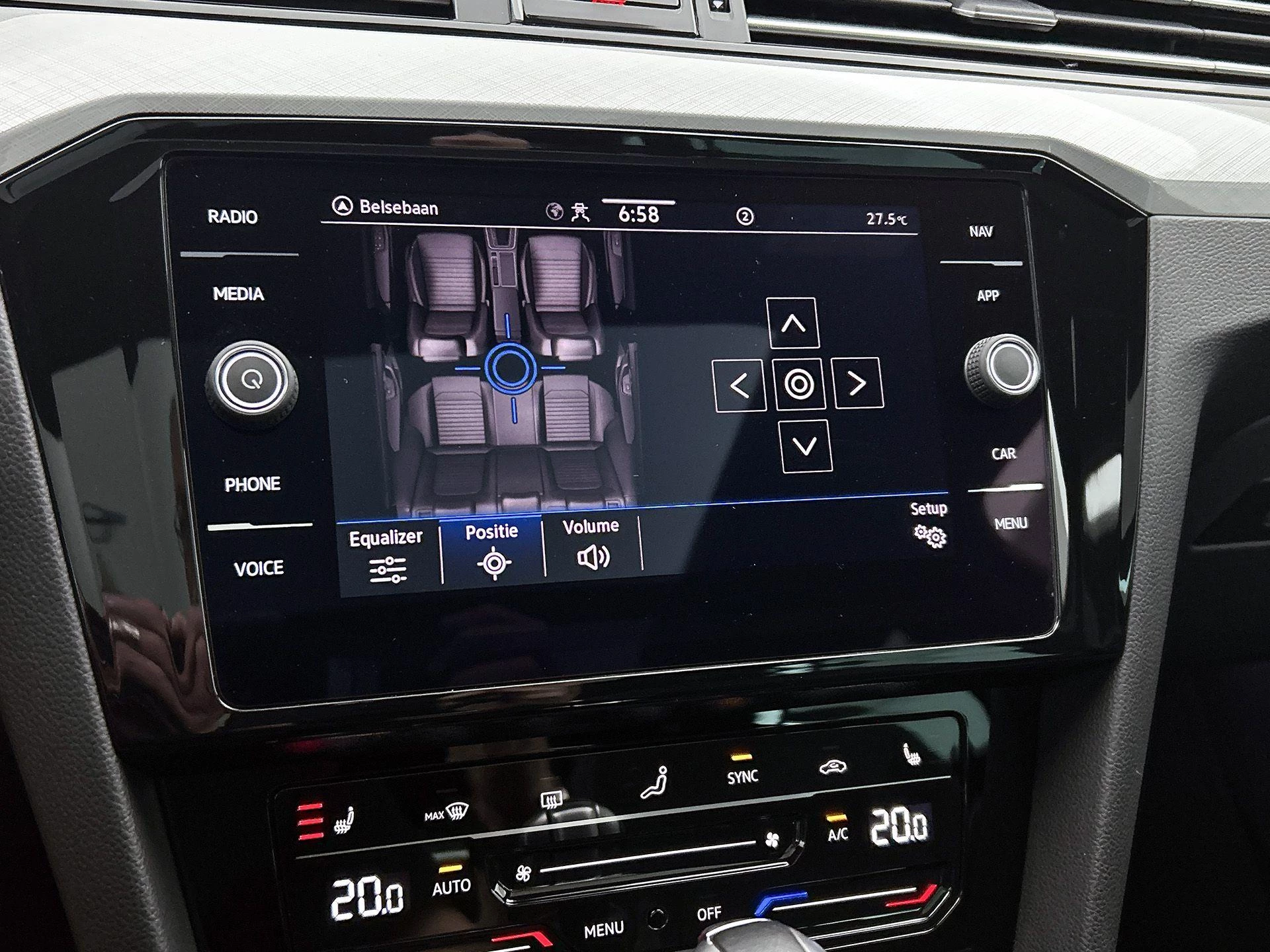 Volkswagen-Passat-image-19