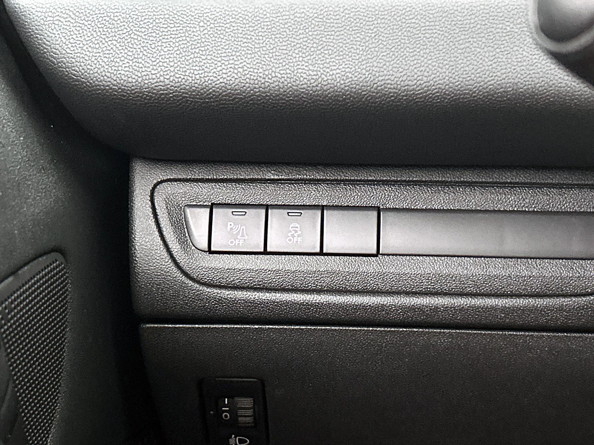 Peugeot-208-image-17