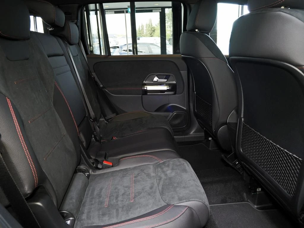 Mercedes-Benz-GLB 220 d-image-10