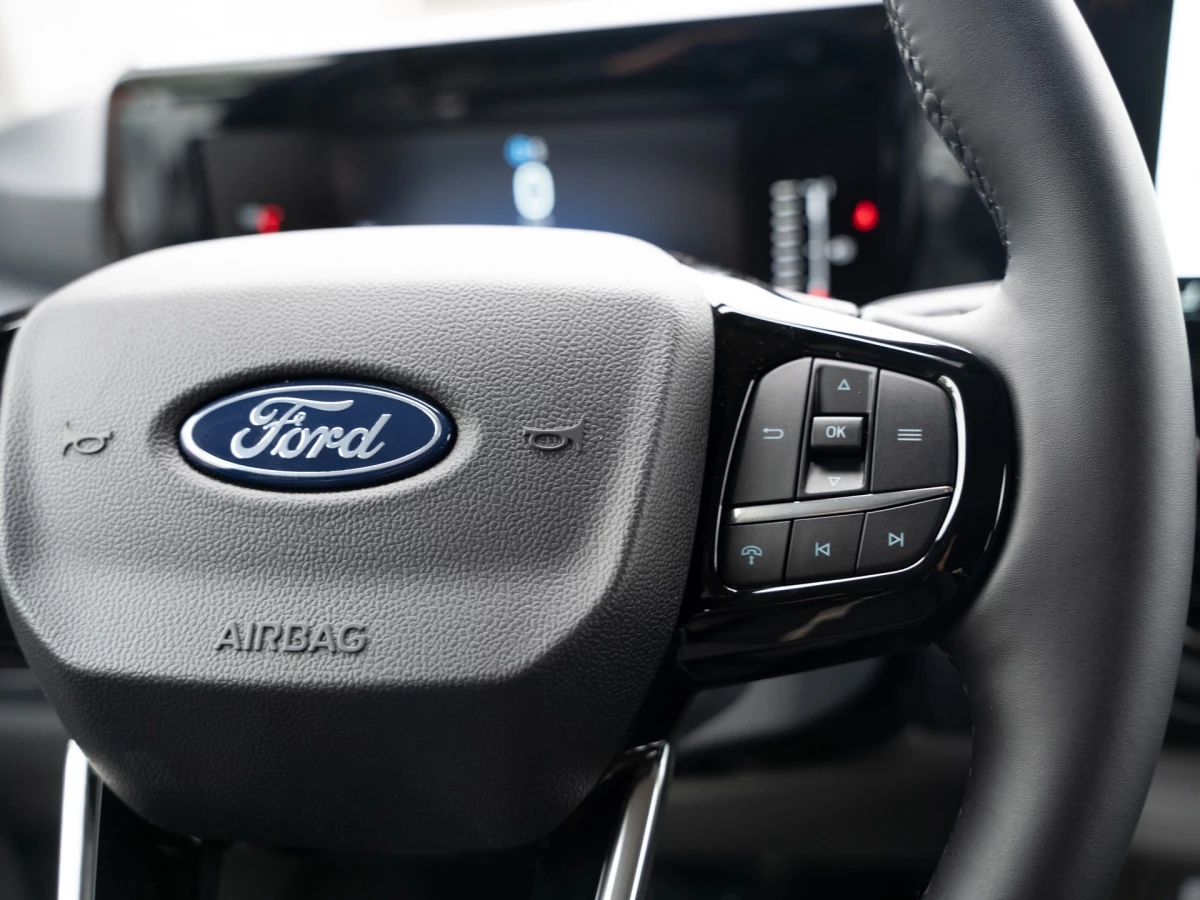 Ford-Tourneo Custom-image-16