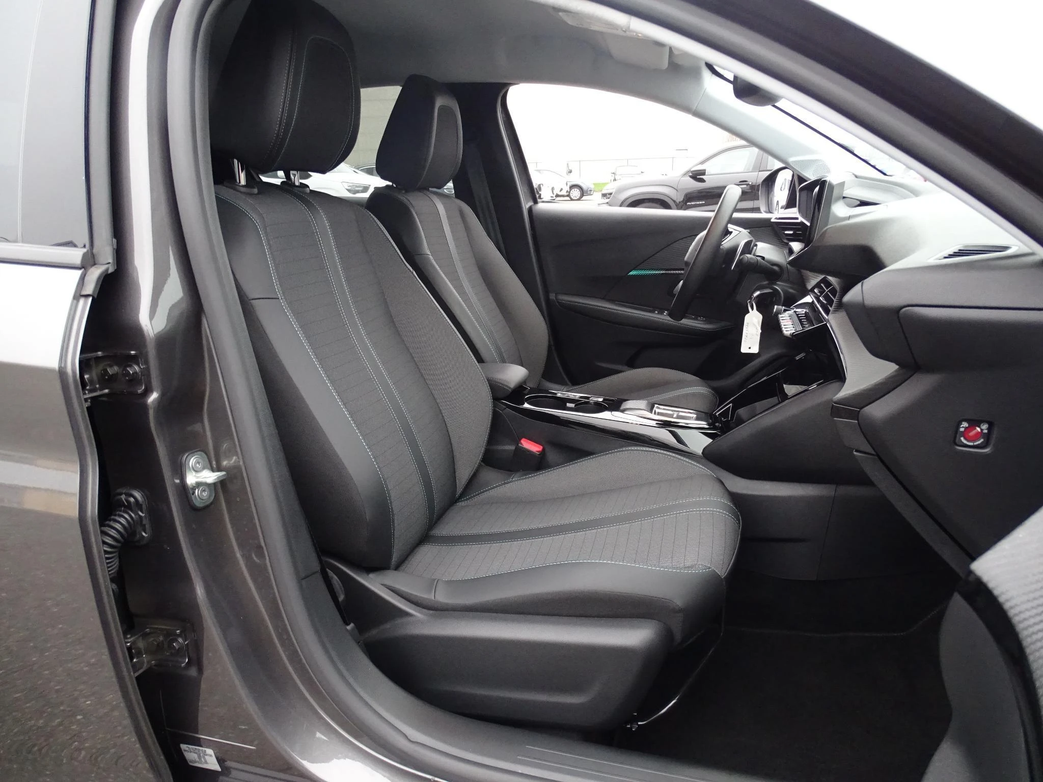 Peugeot-208-image-9