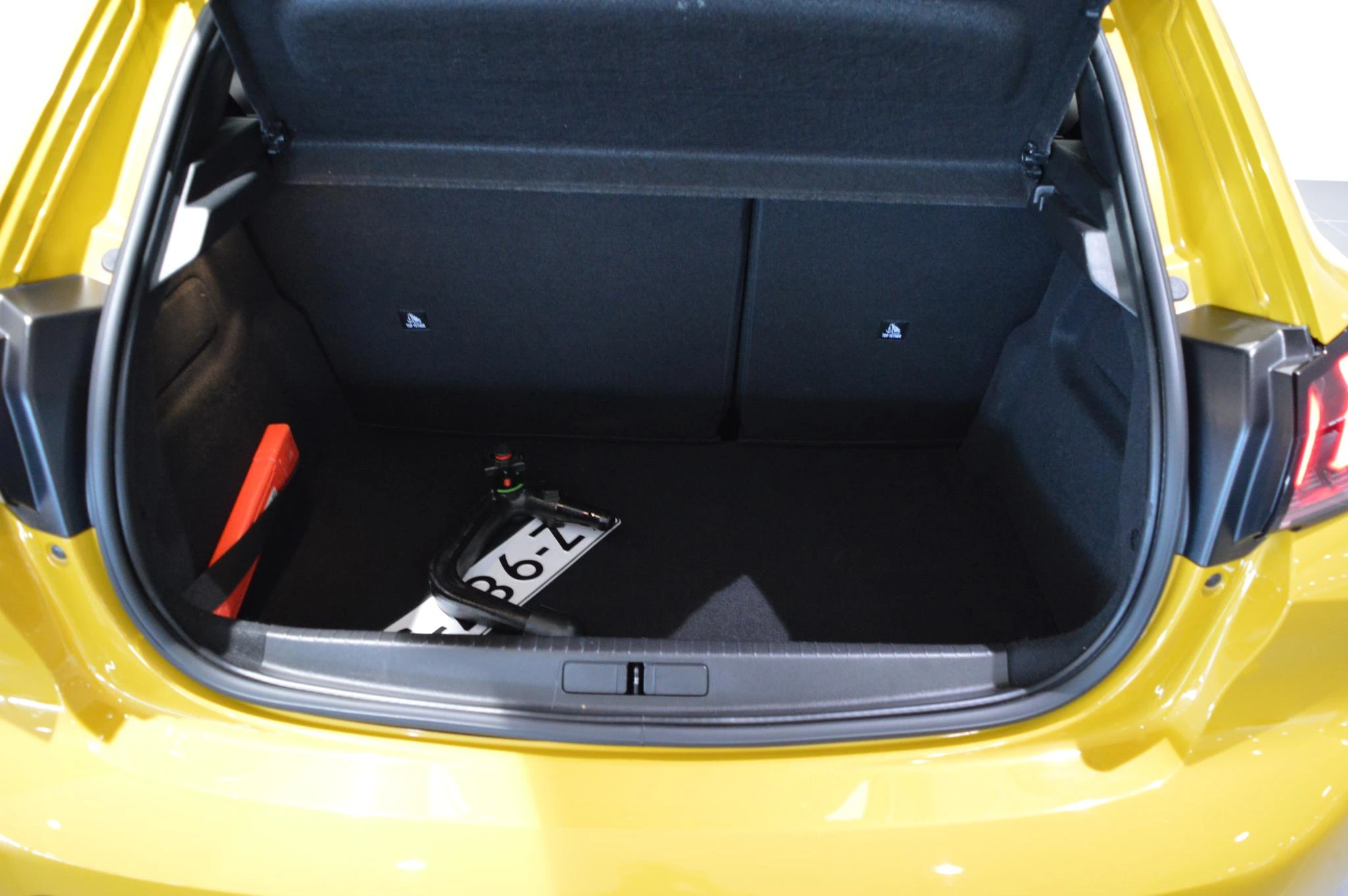 Peugeot-208-image-19