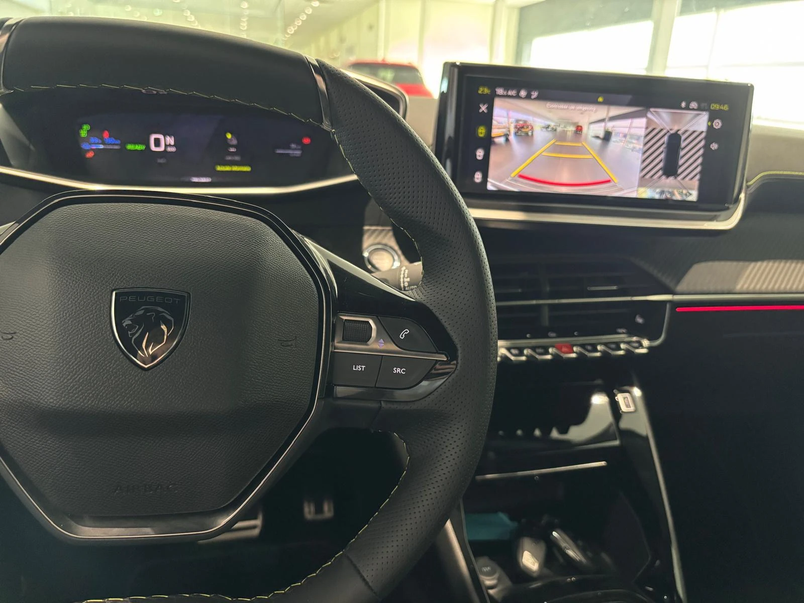 Peugeot e-2008 EV GT 54 kWh