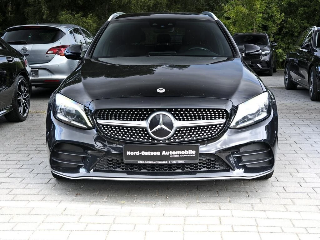 Mercedes-Benz-C-Klasse 300 de-image-3