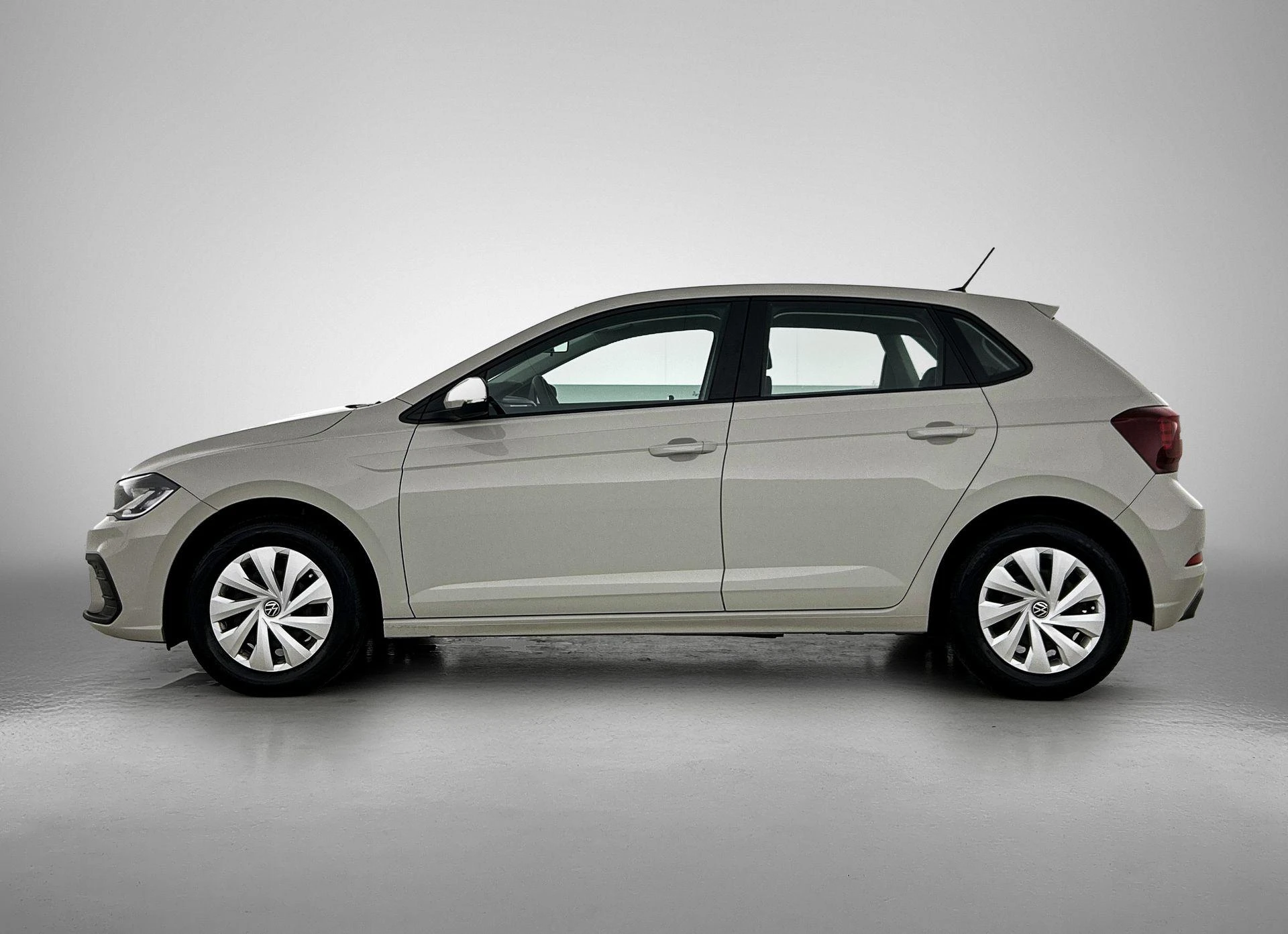 Volkswagen-Polo-image-1