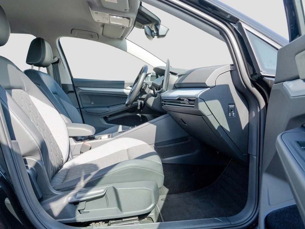 Volkswagen-Golf-image-6