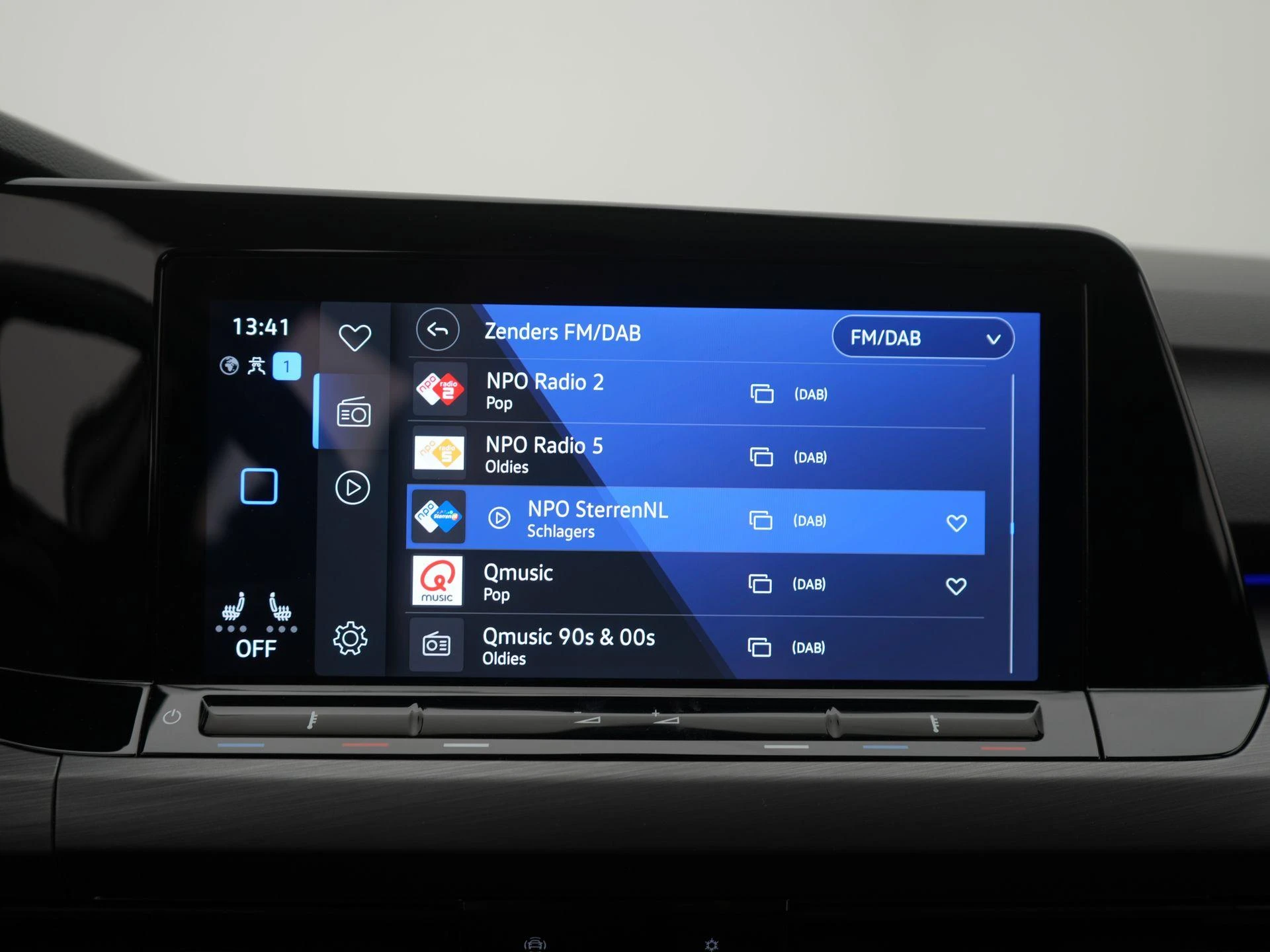 Volkswagen-Golf-image-14