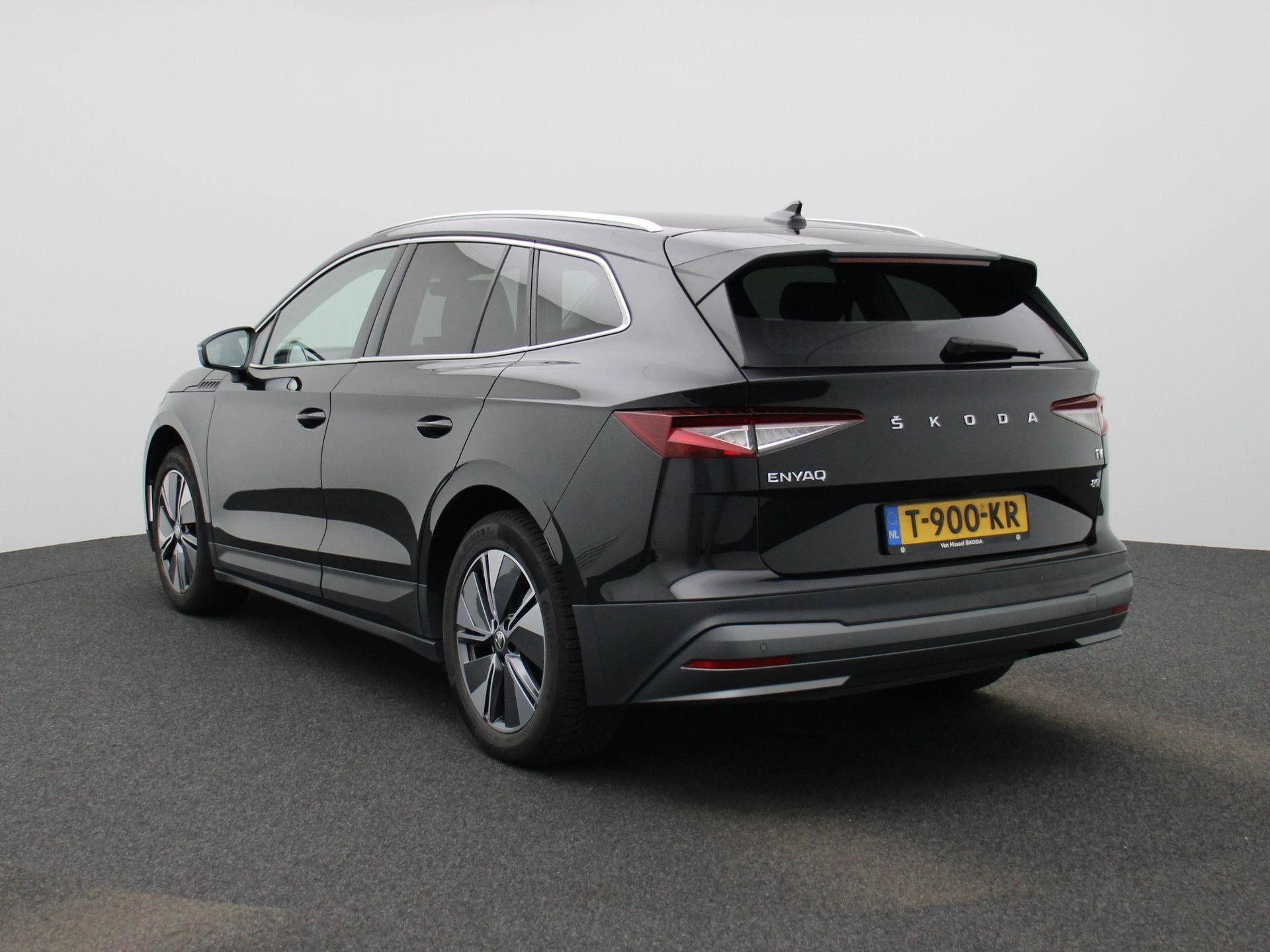 Škoda-Enyaq iV-image-1