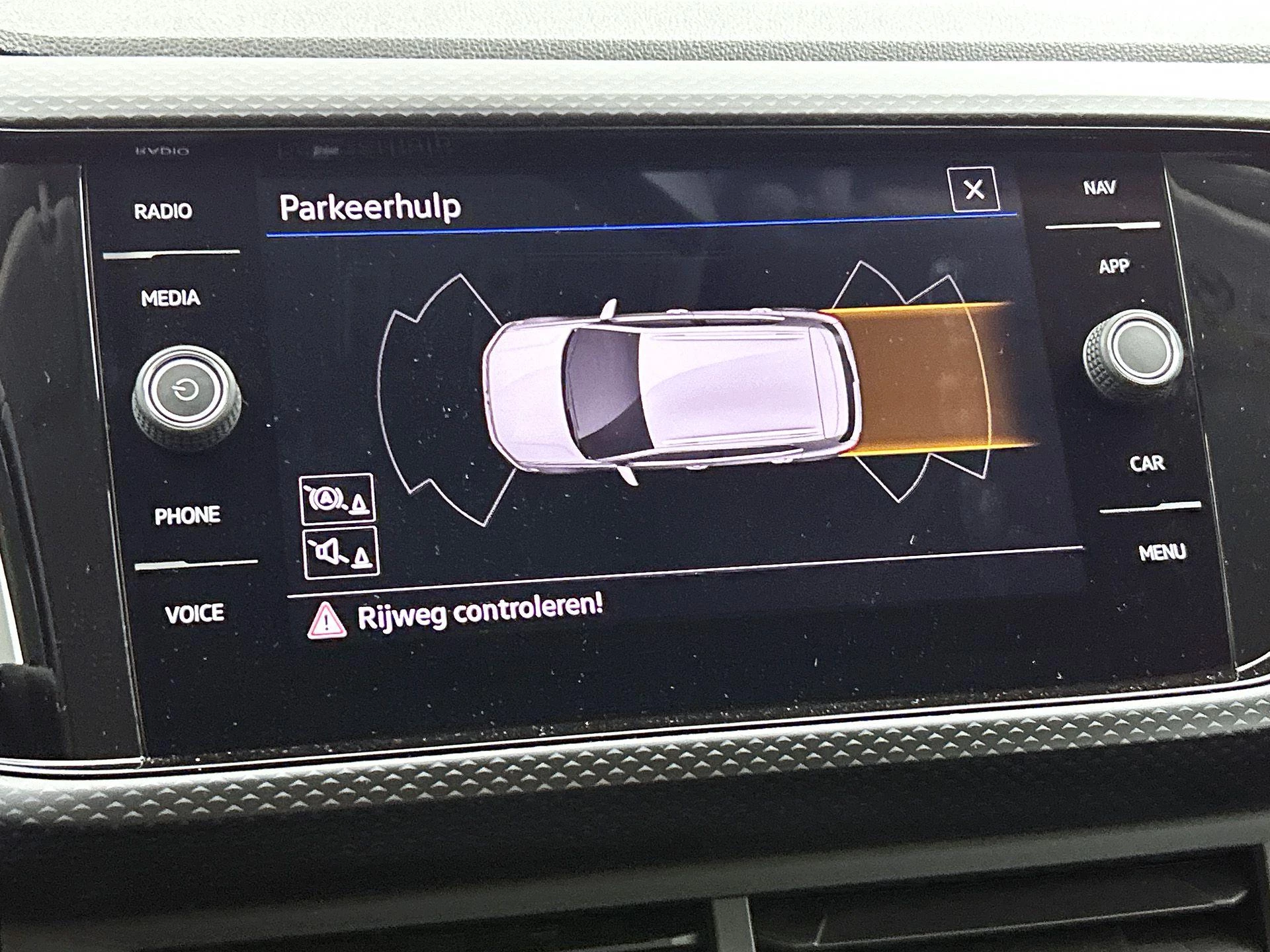 Volkswagen-T-Cross-image-21