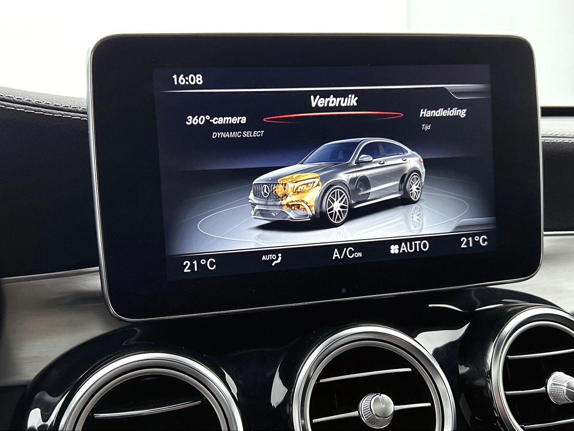 Mercedes-Benz-GLC-image-9