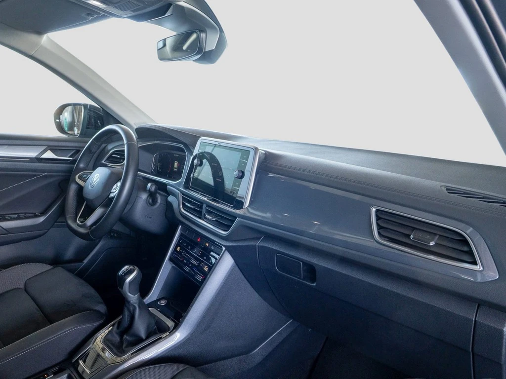 Volkswagen-T-Roc-image-7