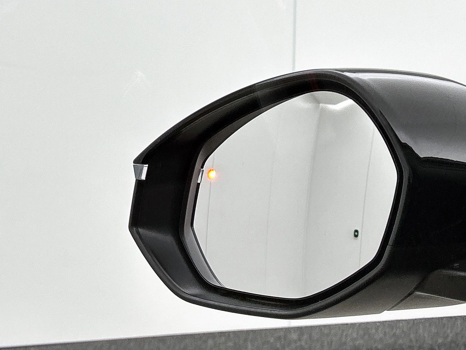 Opel-Grandland-image-28