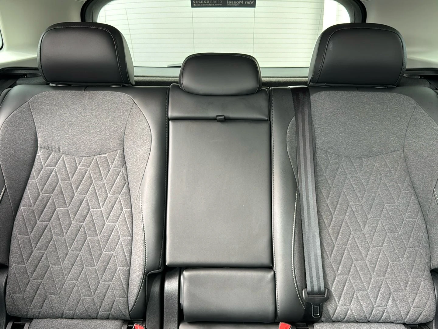 Volkswagen-Tiguan-image-8