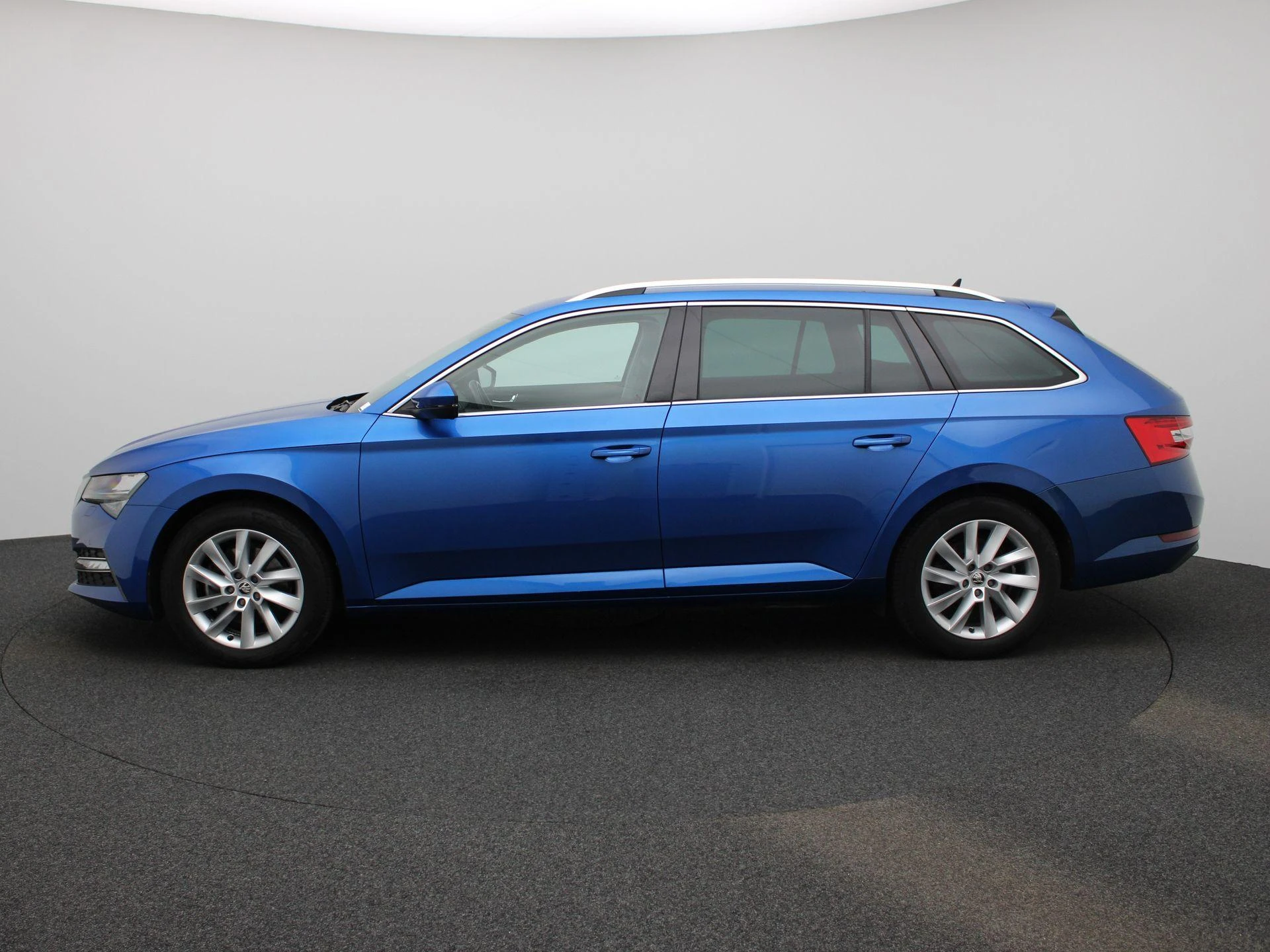 Škoda-Superb-image-3