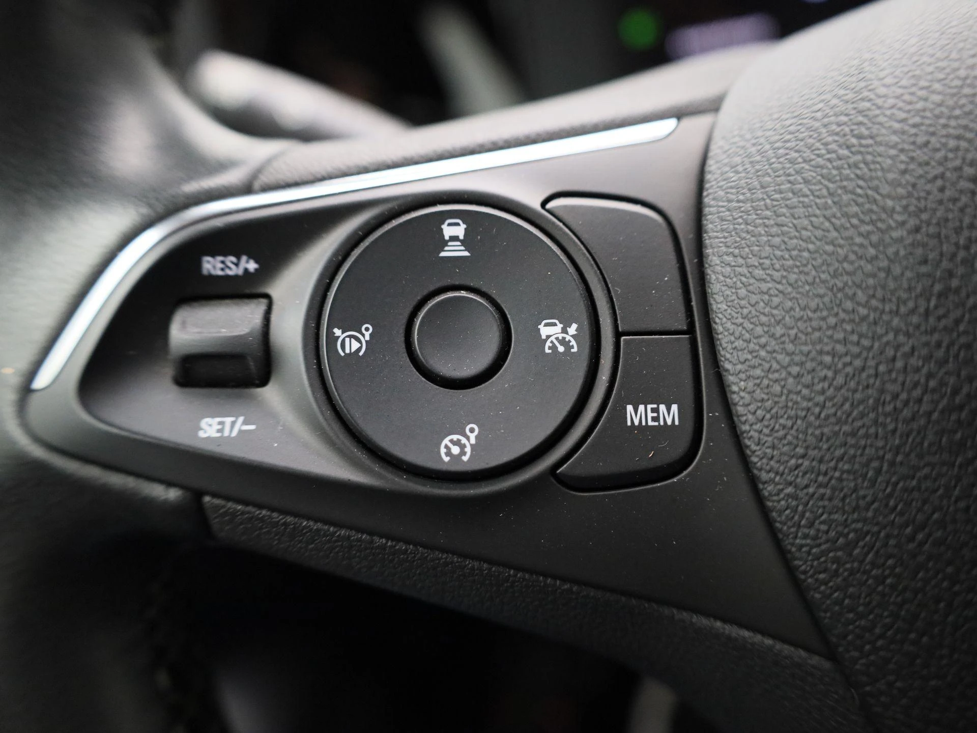 Opel-Mokka-e-image-20