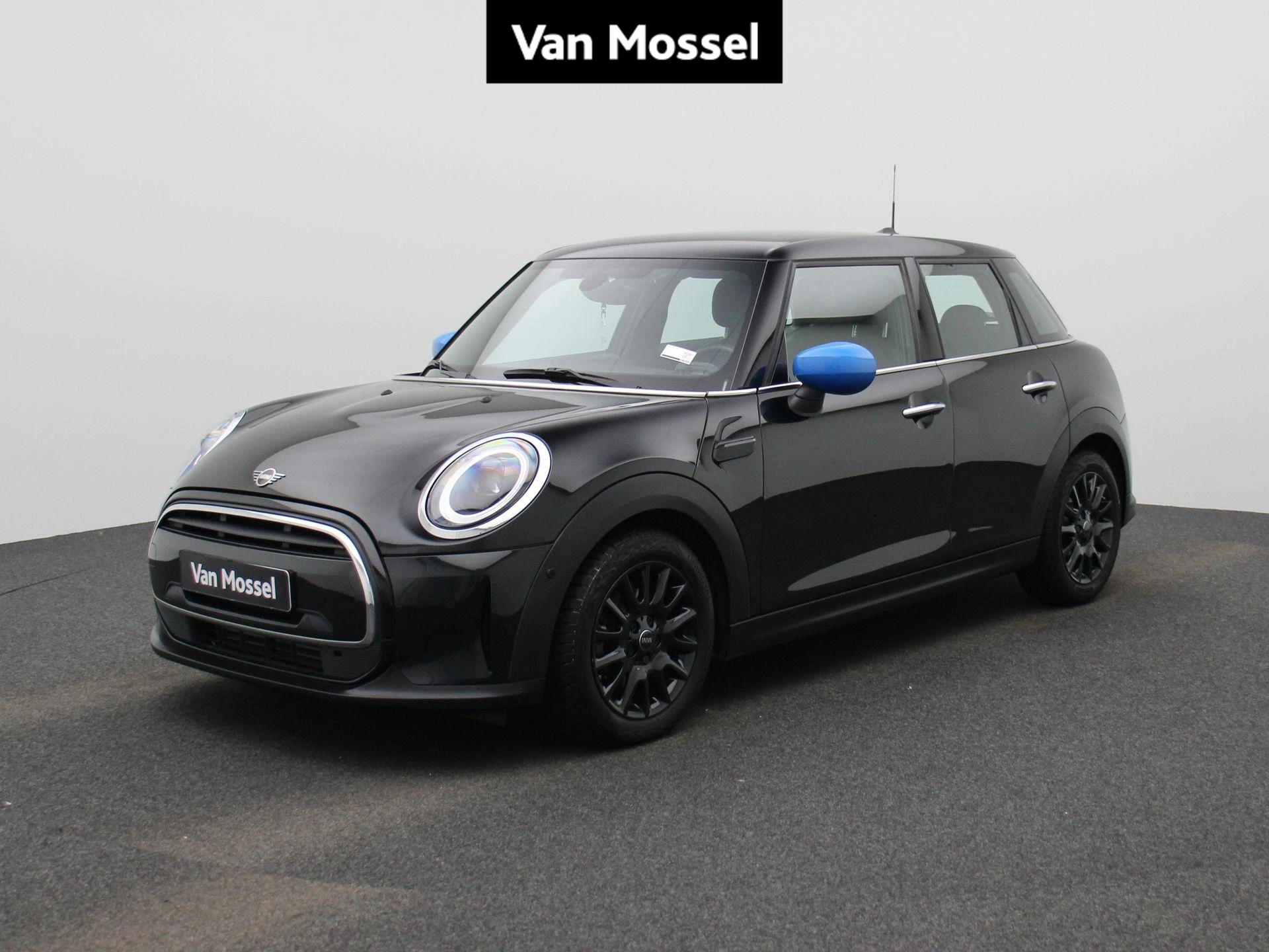 MINI-One-image-0