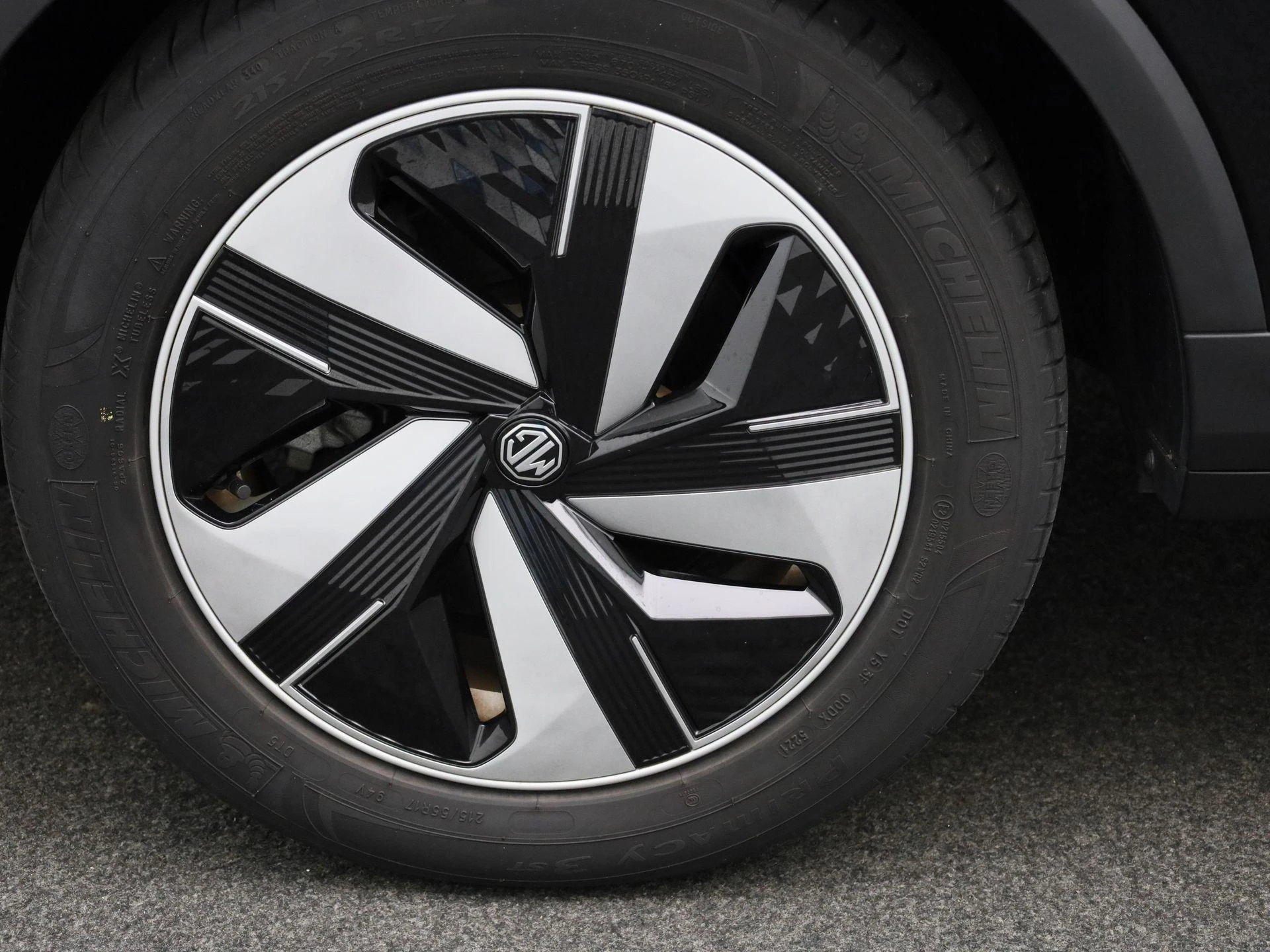 MG-ZS EV-image-13