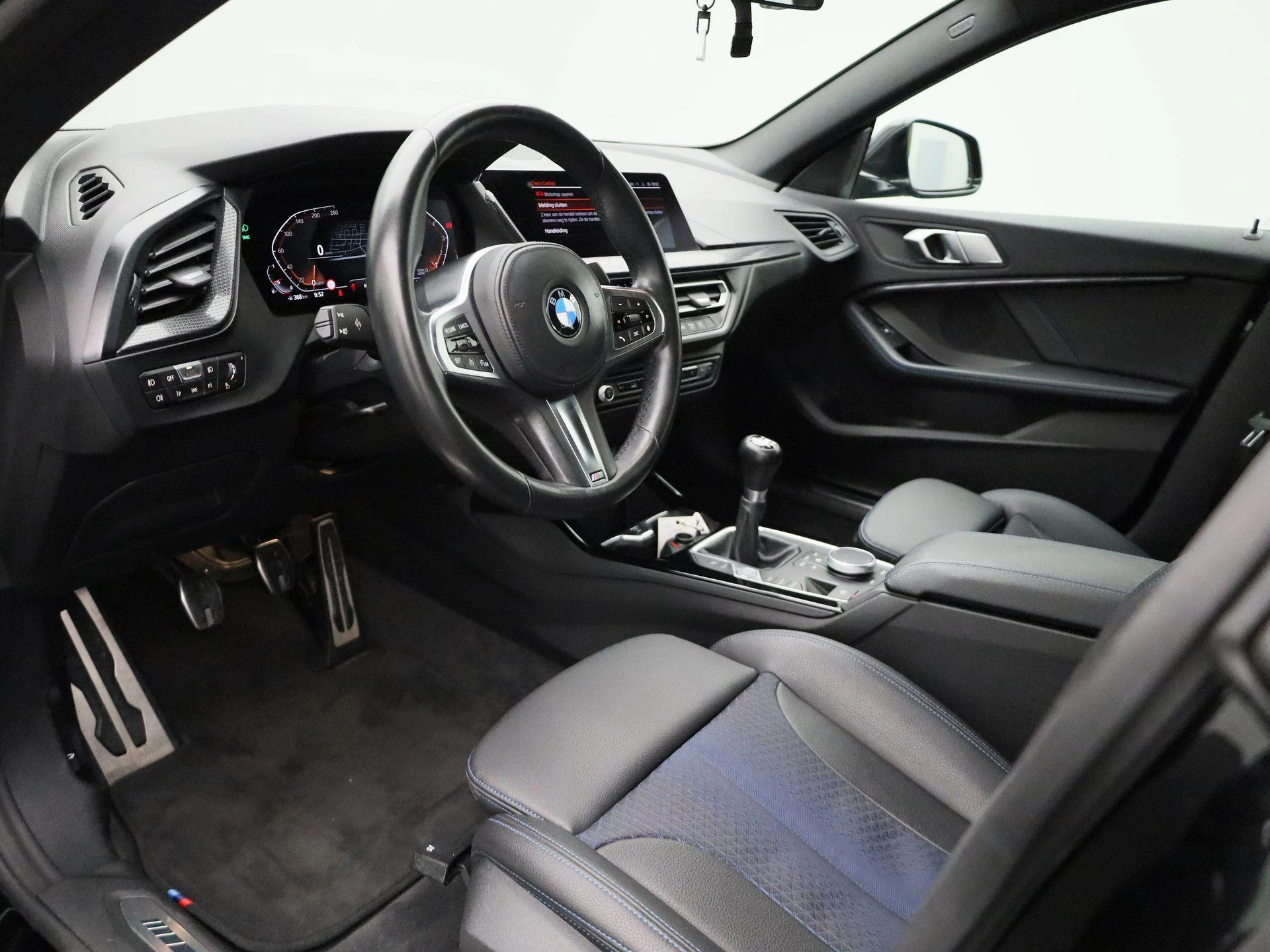 BMW-2 Serie-image-26