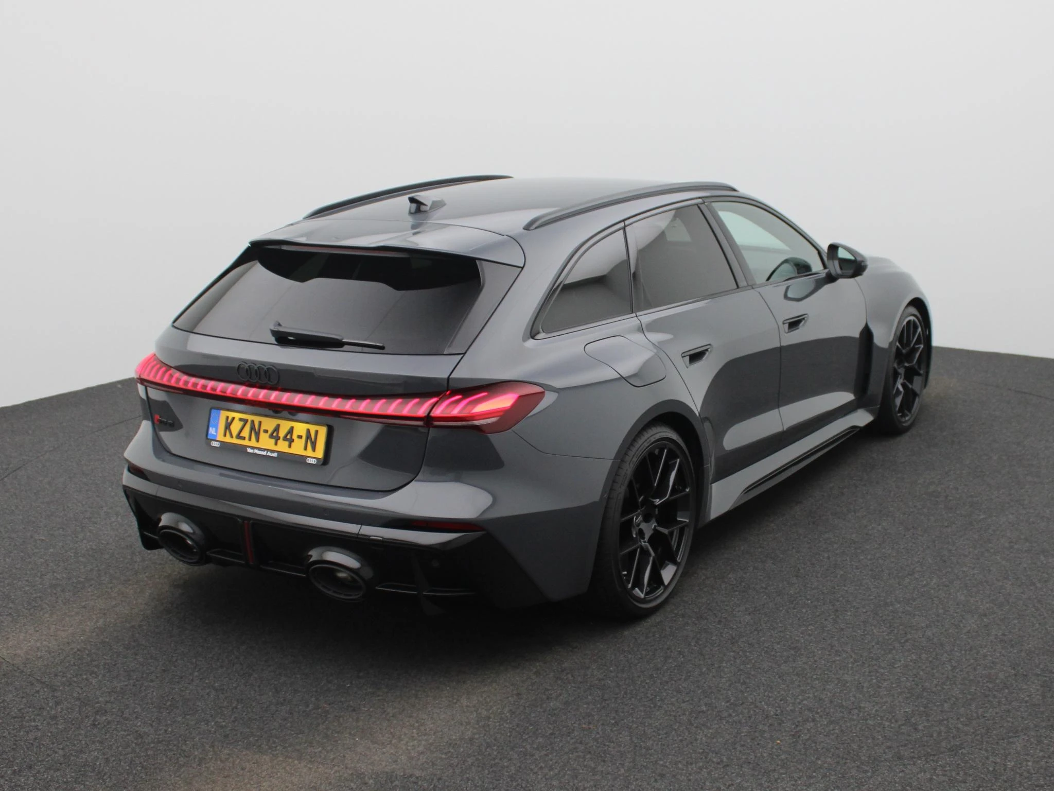 Audi-RS5-image-9
