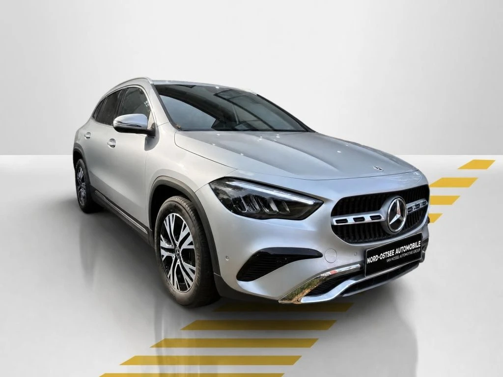 Mercedes-Benz-GLA 200 d-image-17
