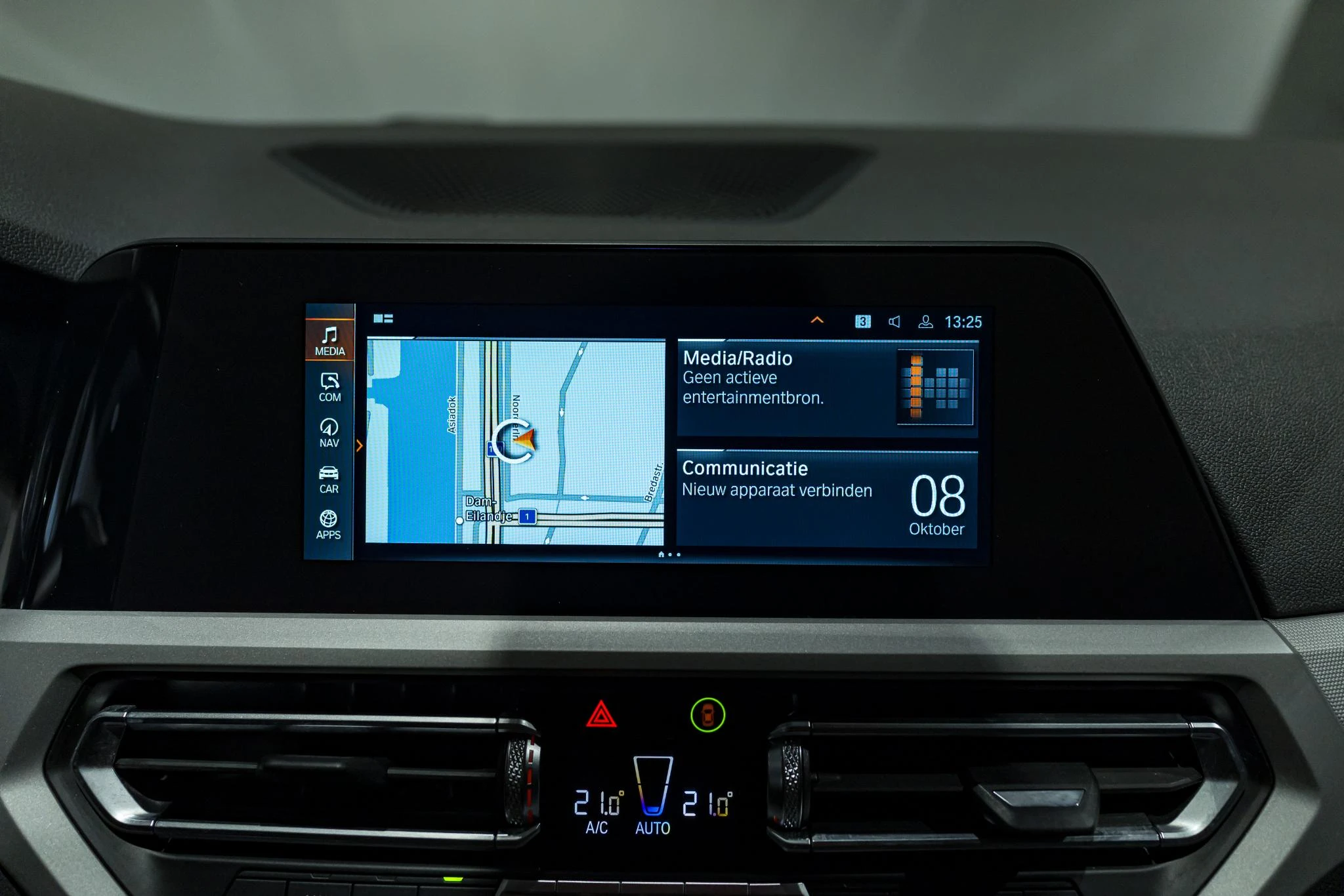 BMW-Série 3-image-12