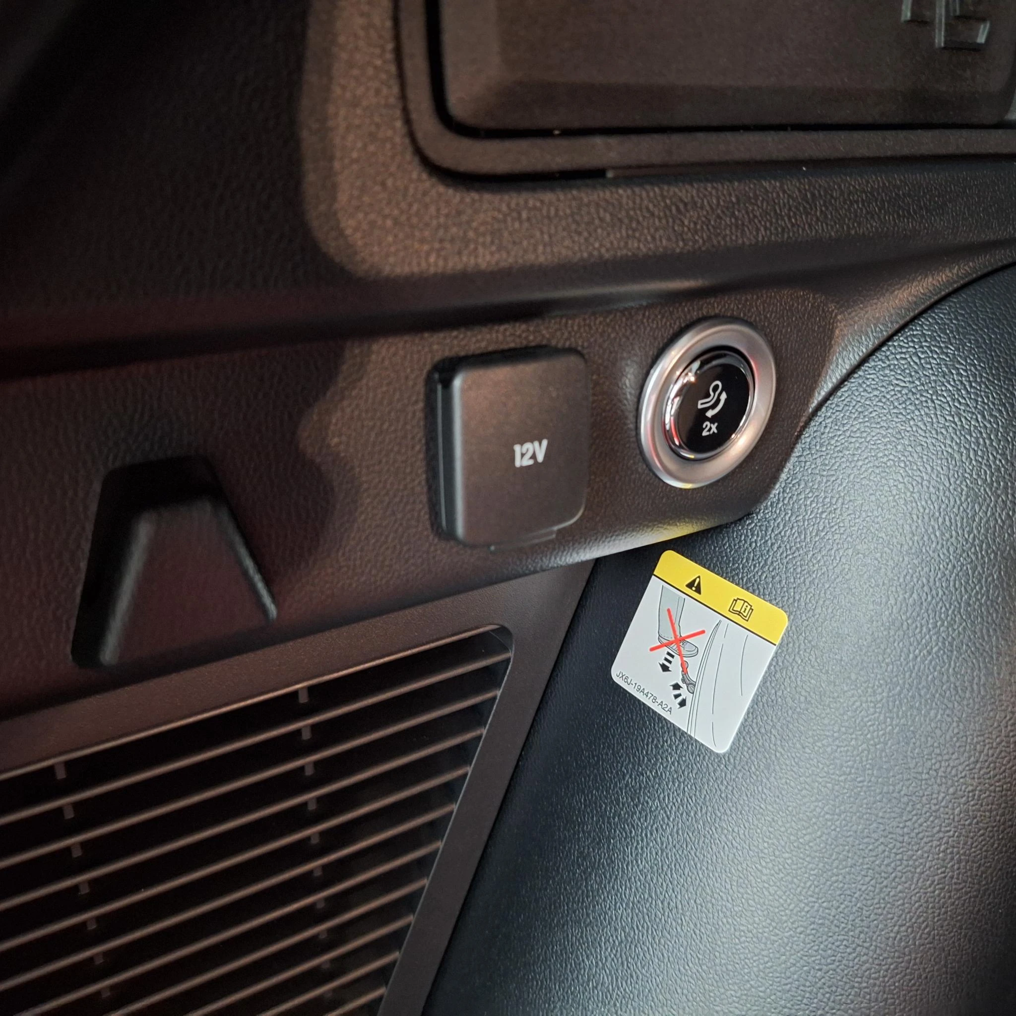 Ford-Kuga-image-12