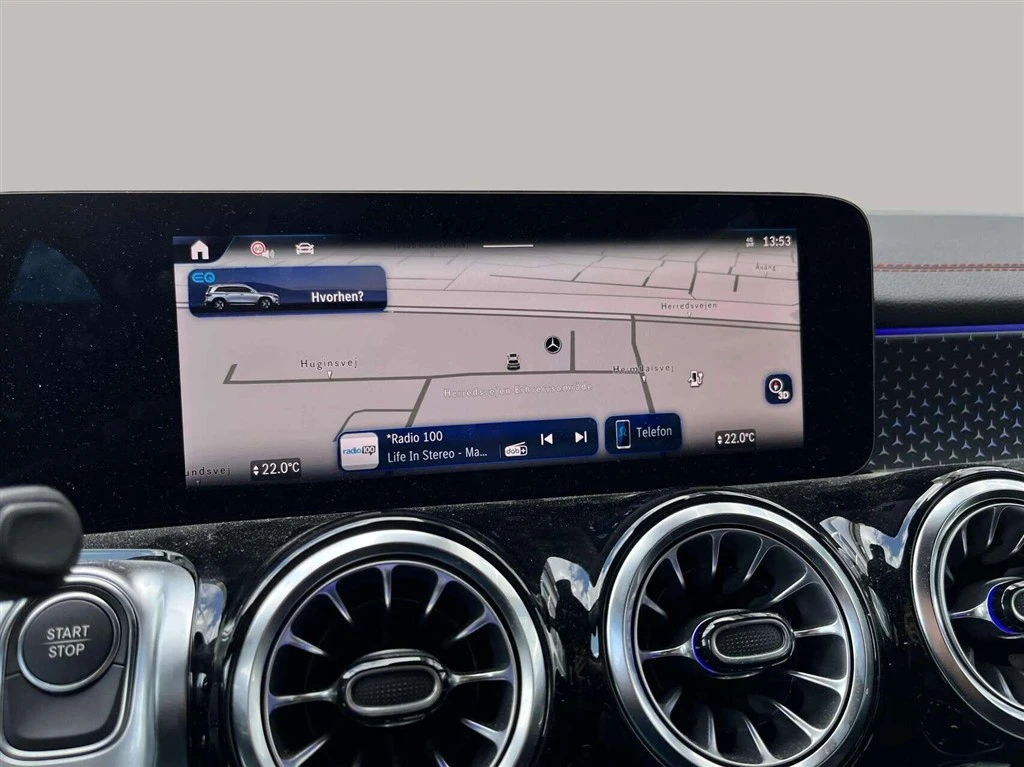 Mercedes-Benz-EQB-image-13