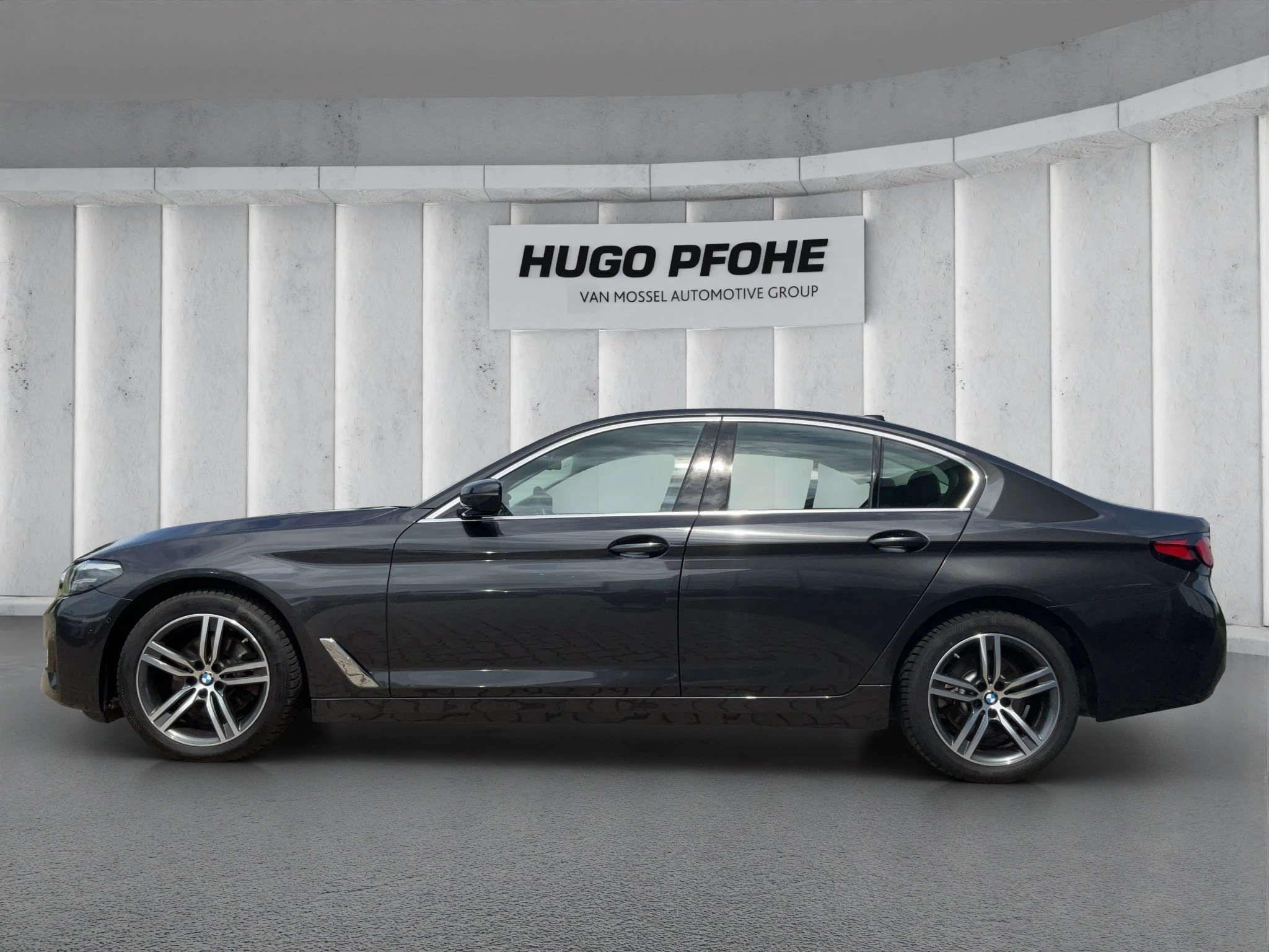 BMW 5er Reihe 520d Limousine. Driving Assist