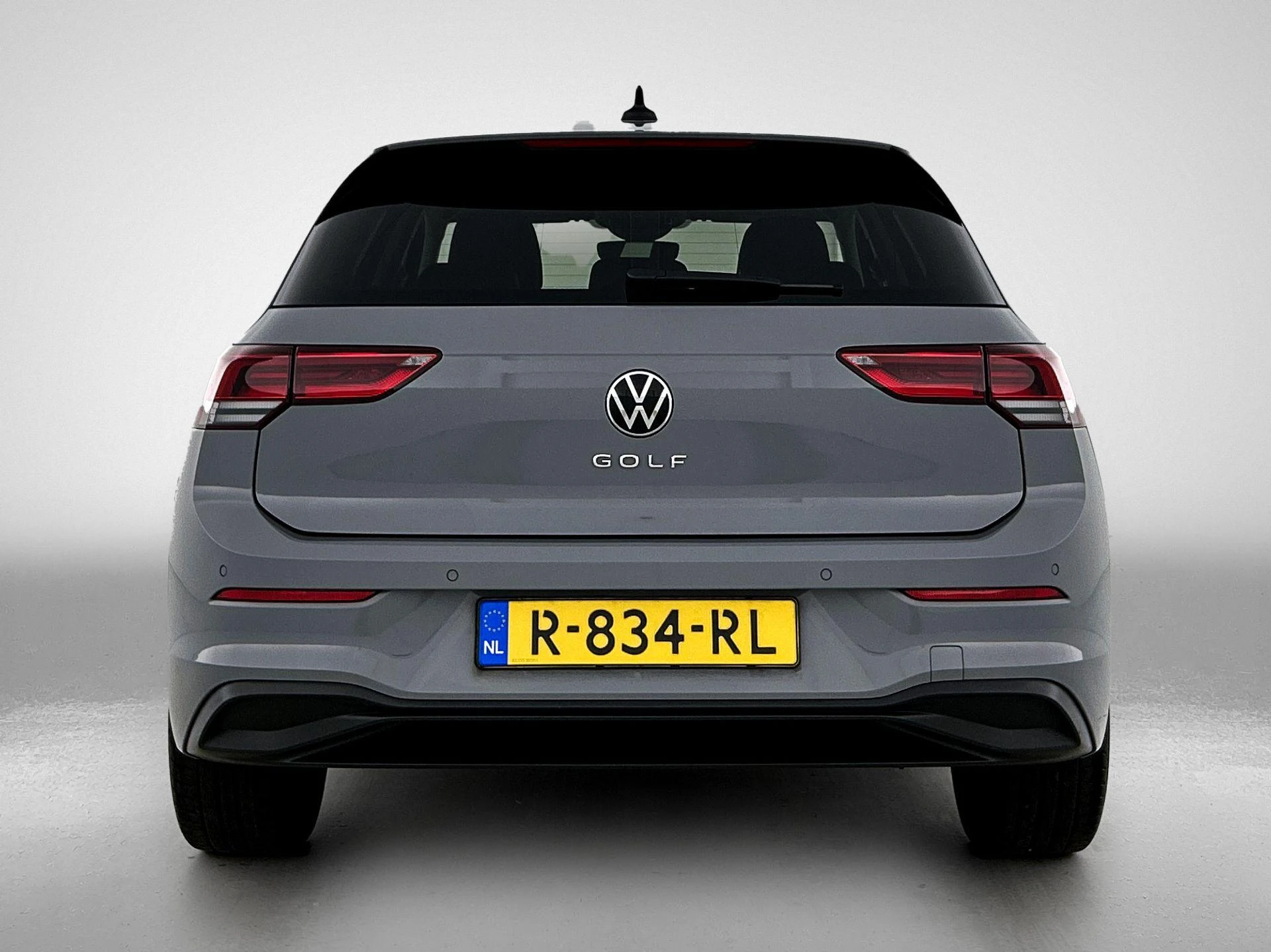Volkswagen-Golf-image-2