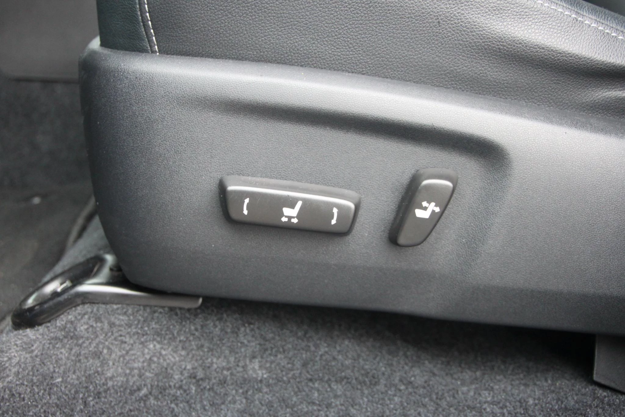 Toyota Hilux 2.4 D-4D Double Cab Aut. Limited