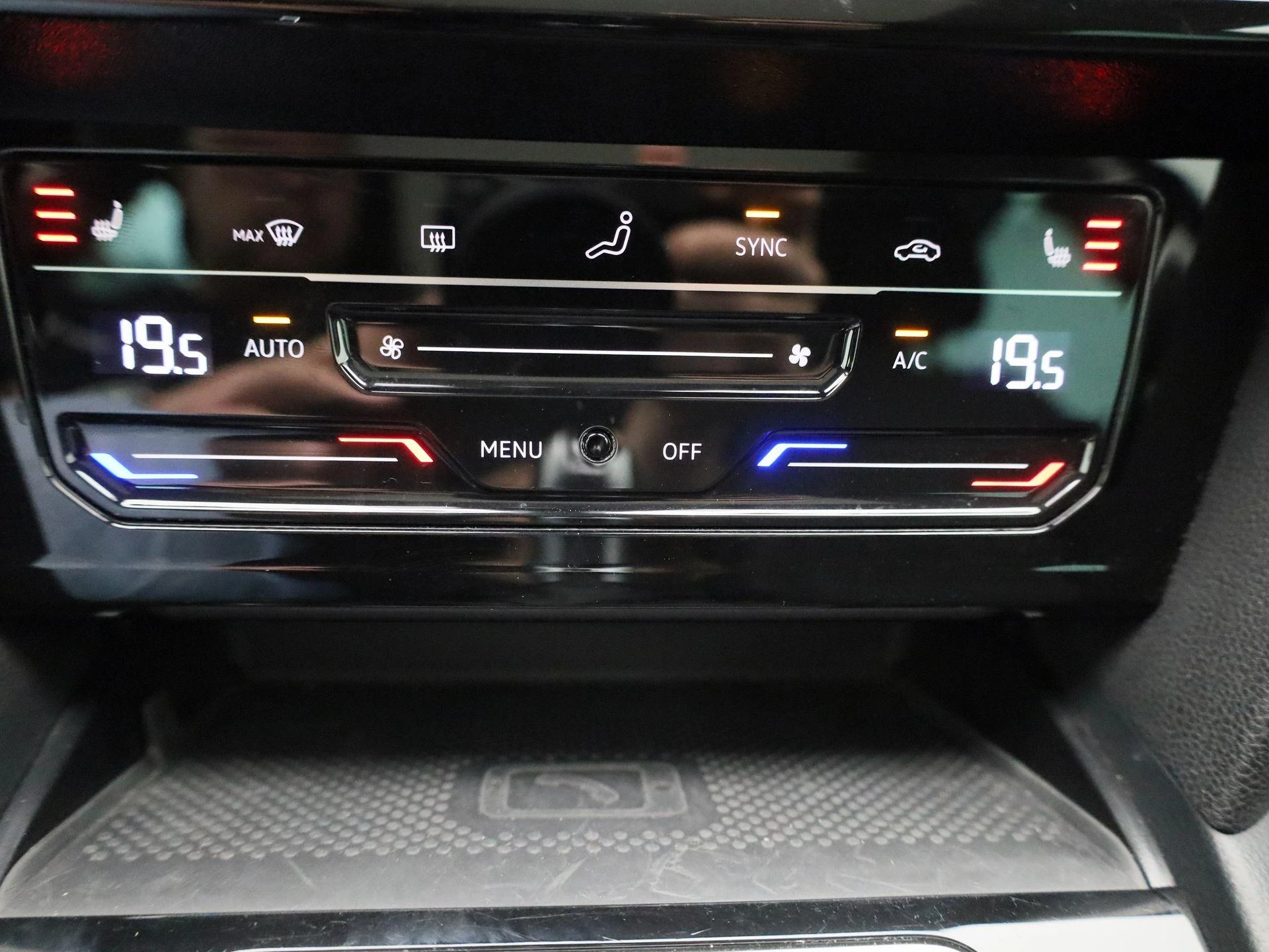 Volkswagen-Passat-image-25