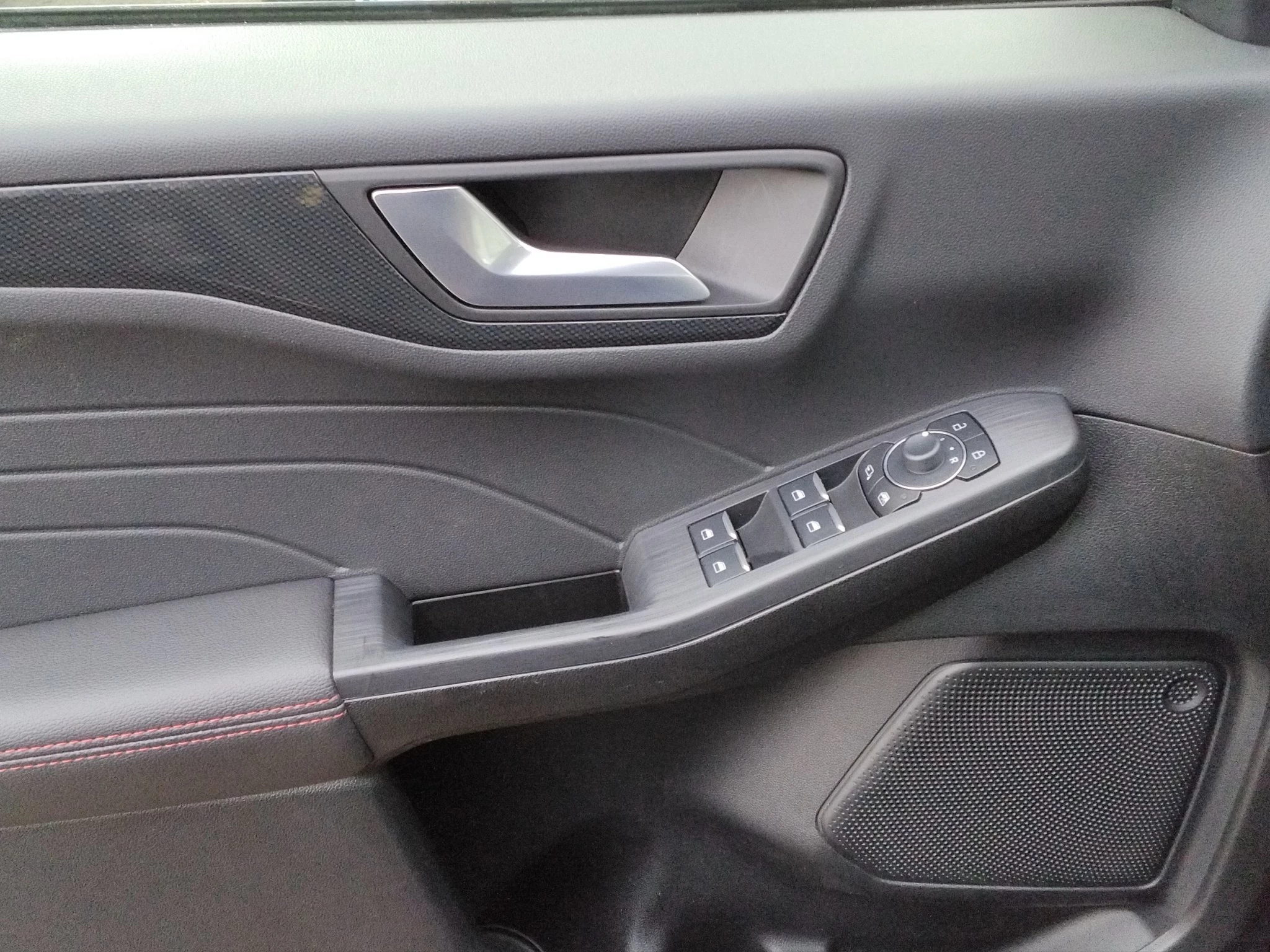 Ford Kuga ST-Line X*PANO*AHK*KAM*ACC*NAVI*SOUND-SYS.