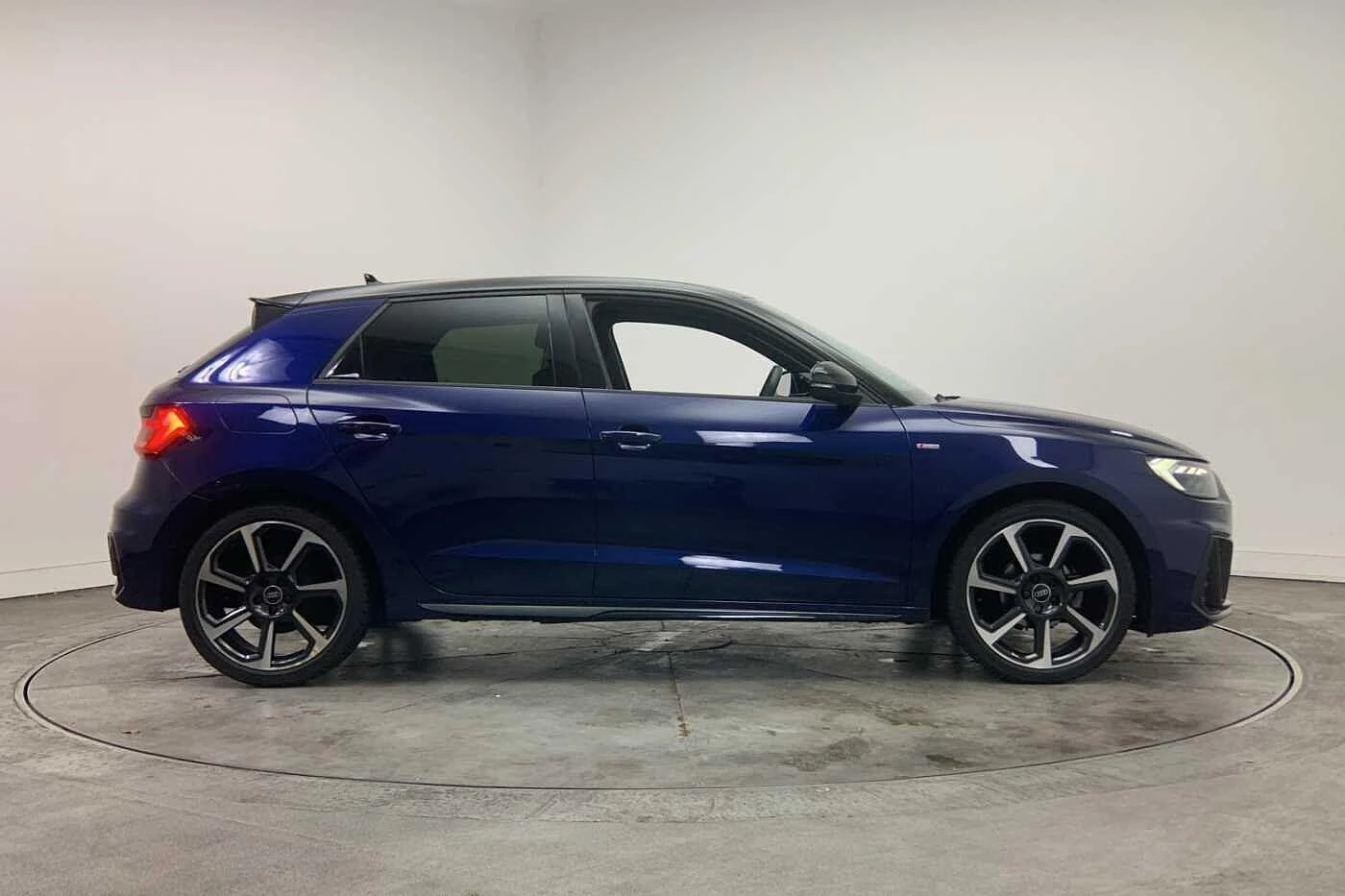Audi-A1 Sportback-image-3