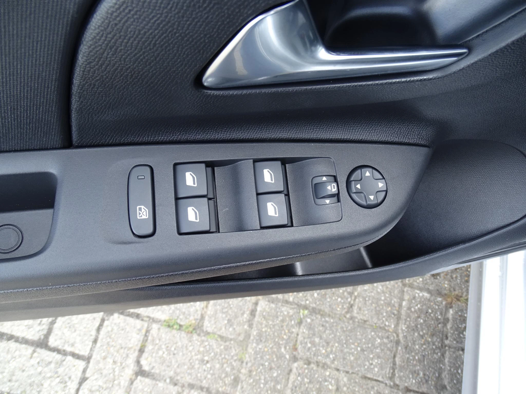 Opel-Corsa-image-19