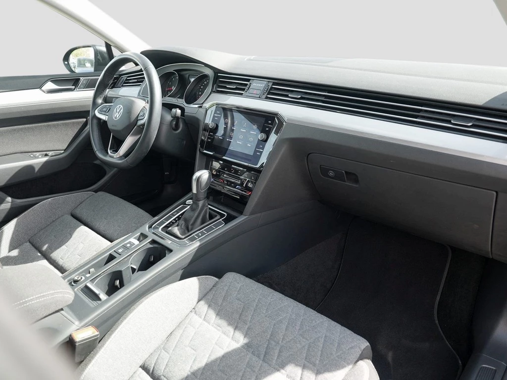 Volkswagen Passat Variant 1.5 TSI DSG Business *LED*AHK*Navi*App-Connect*ACC*PDC*Front-Assist*Climatronic*Sitzh