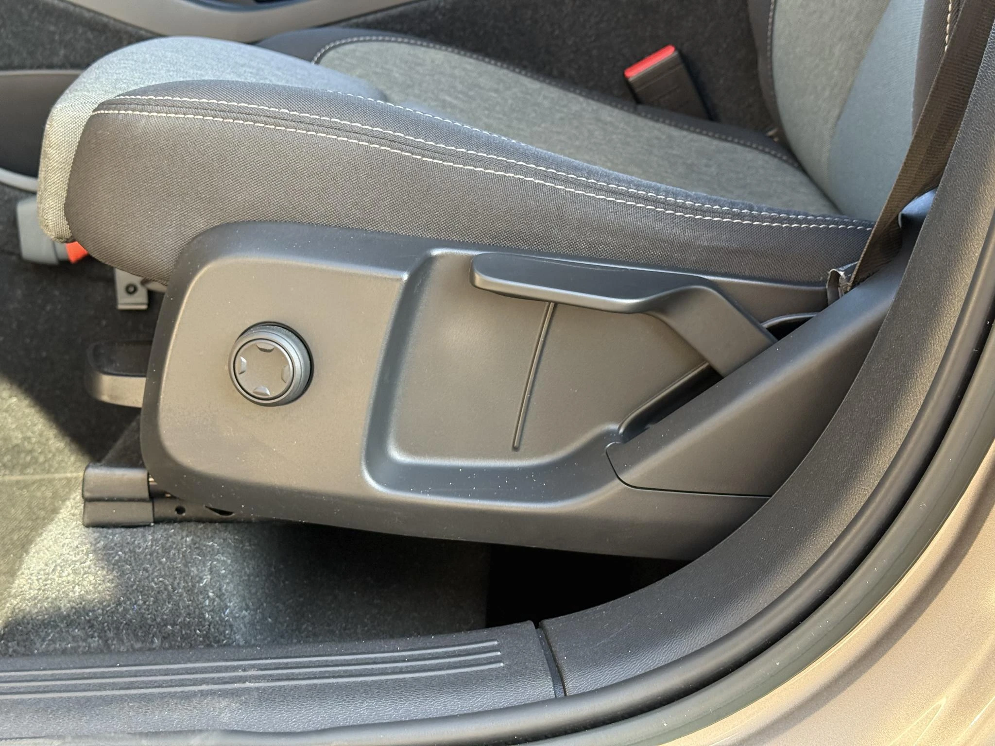 Volvo-XC40-image-15