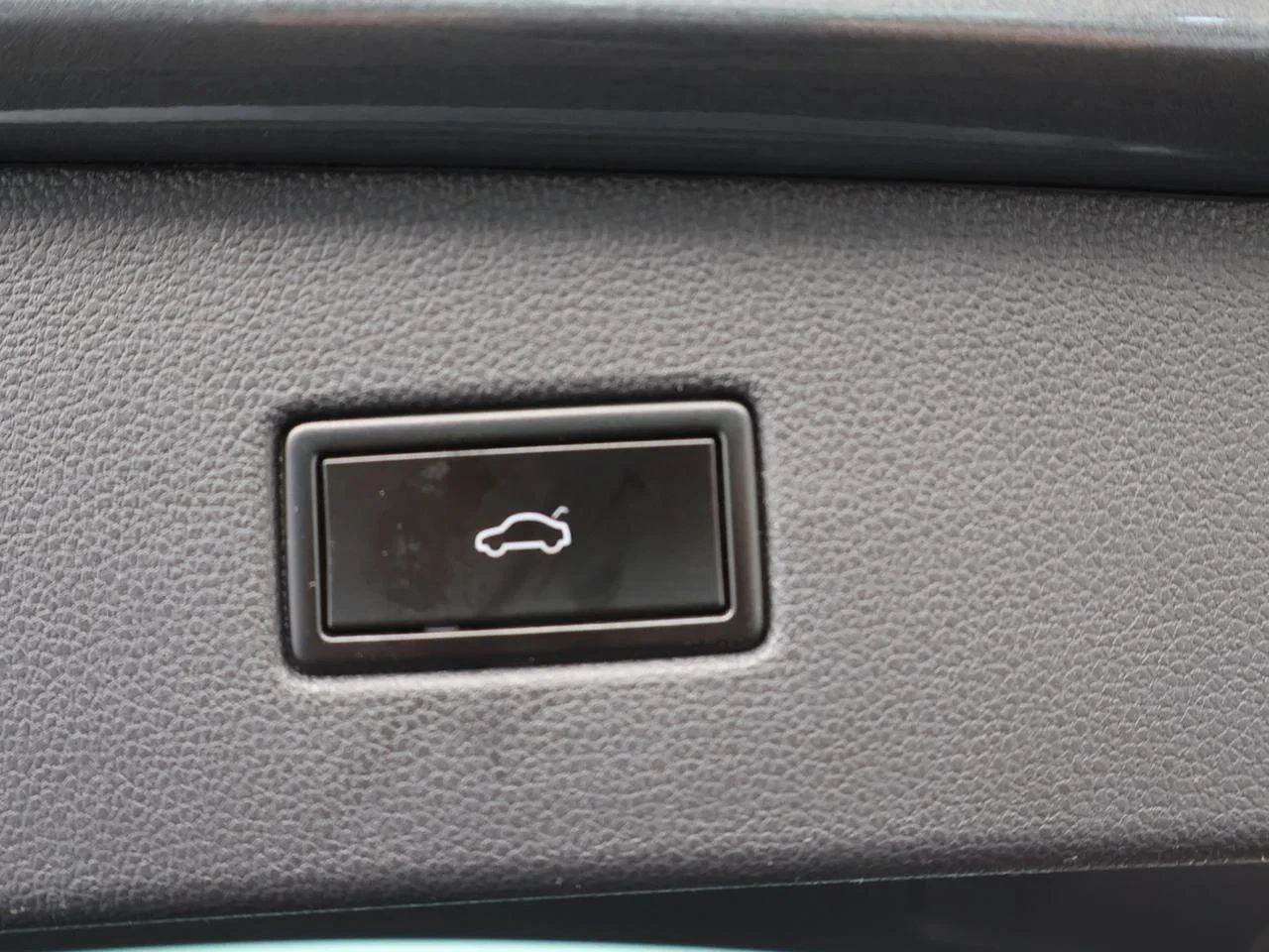Volkswagen-Tiguan-image-7