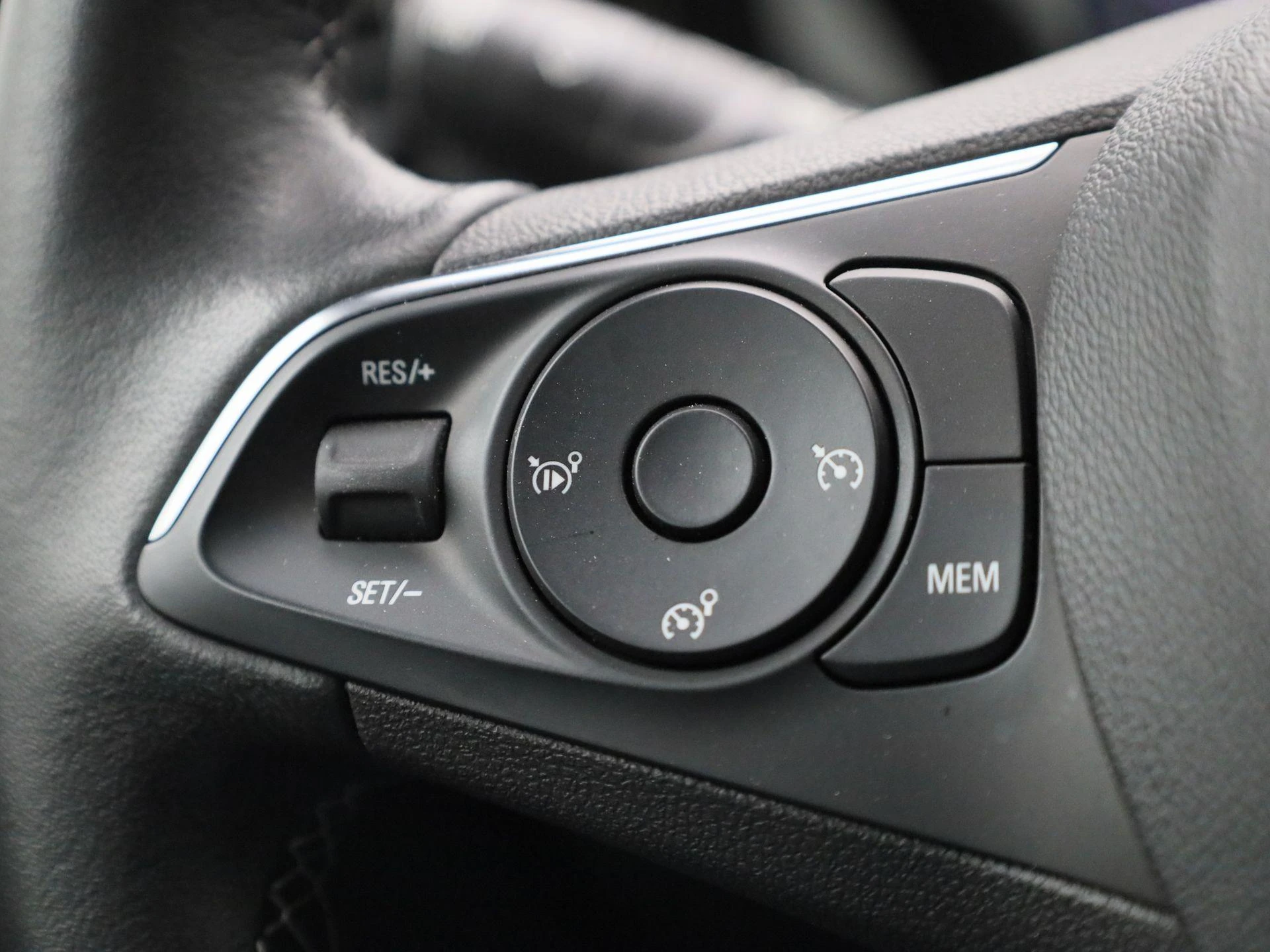 Opel-Mokka-e-image-18