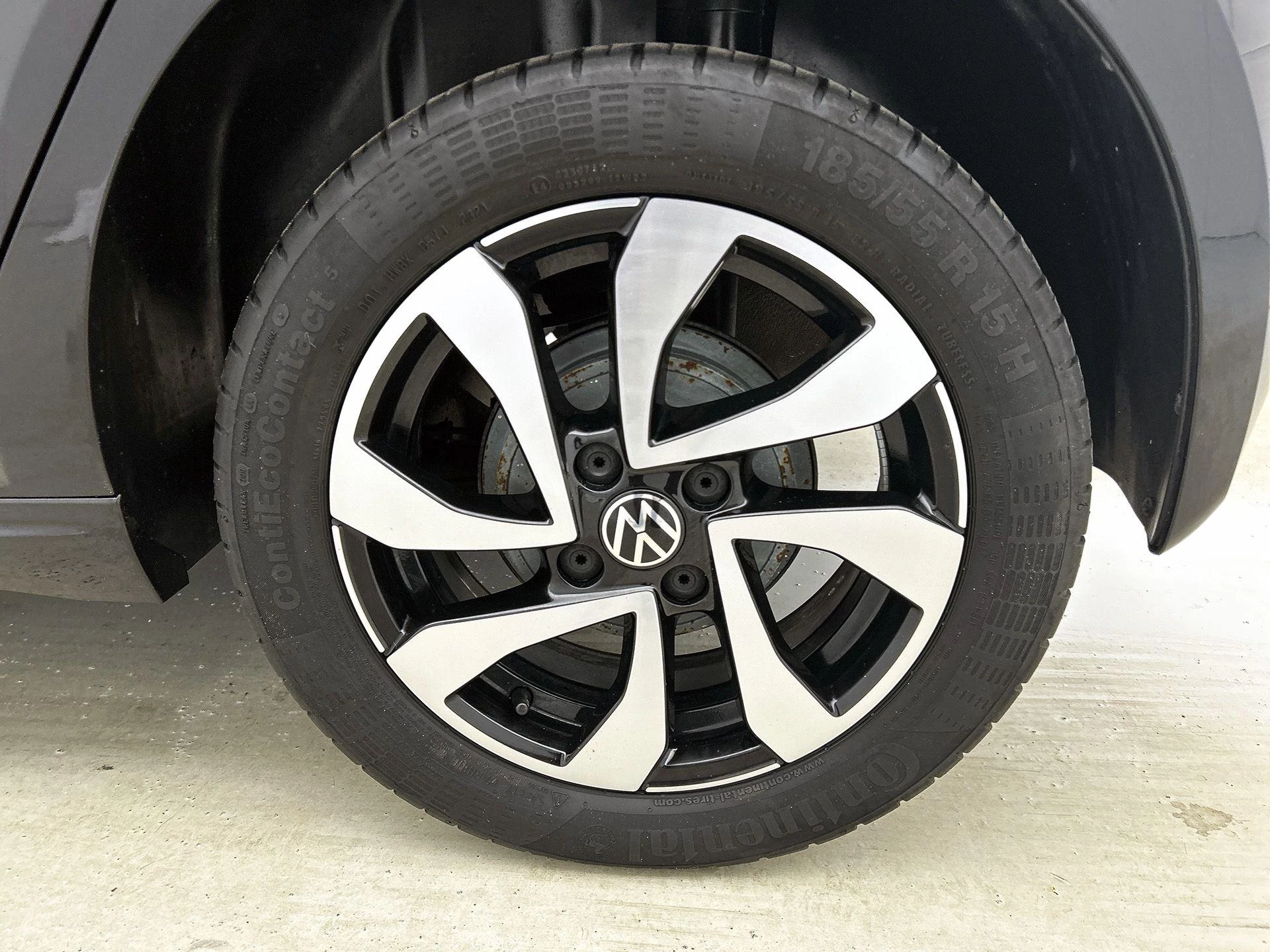 Volkswagen-e-up!-image-31