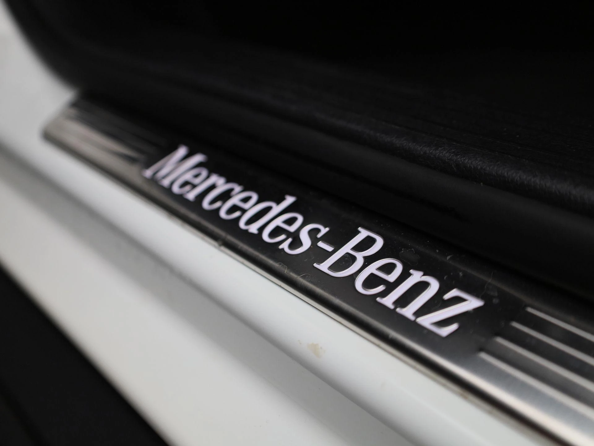 Mercedes-Benz GLA 180 Business Solution Limited